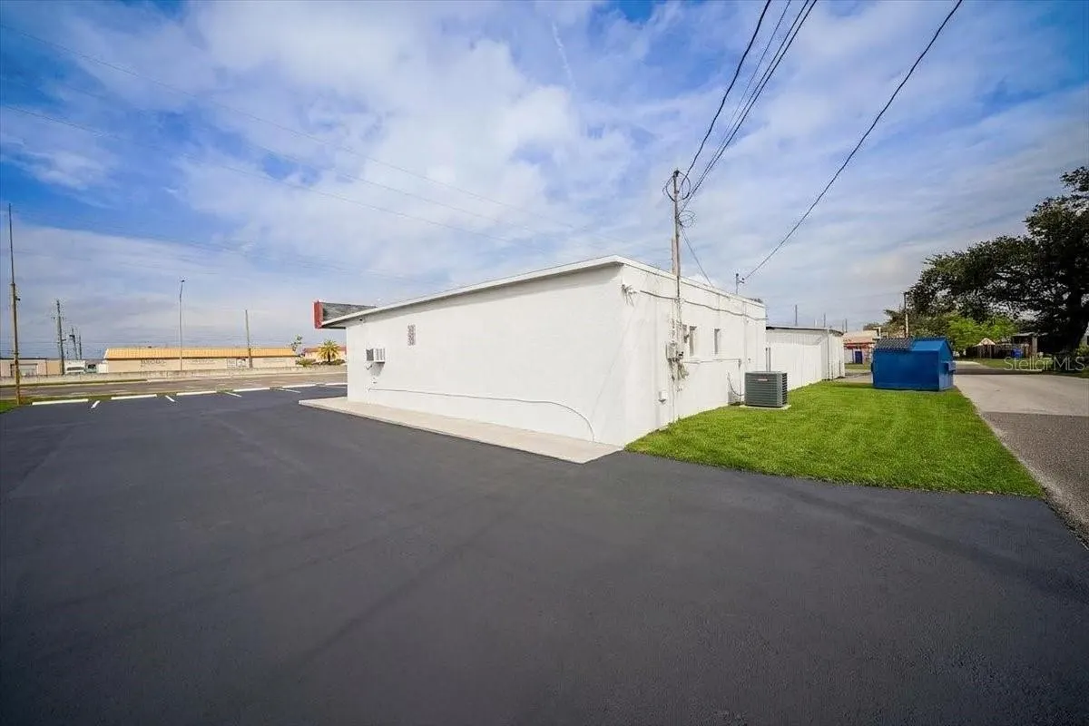 201 US HIGHWAY 41 BYP S