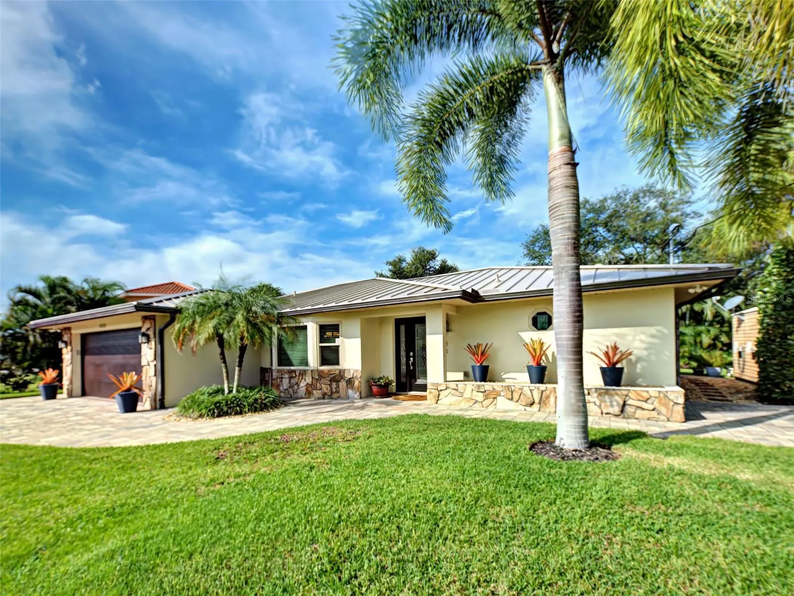 800 OSPREY ST