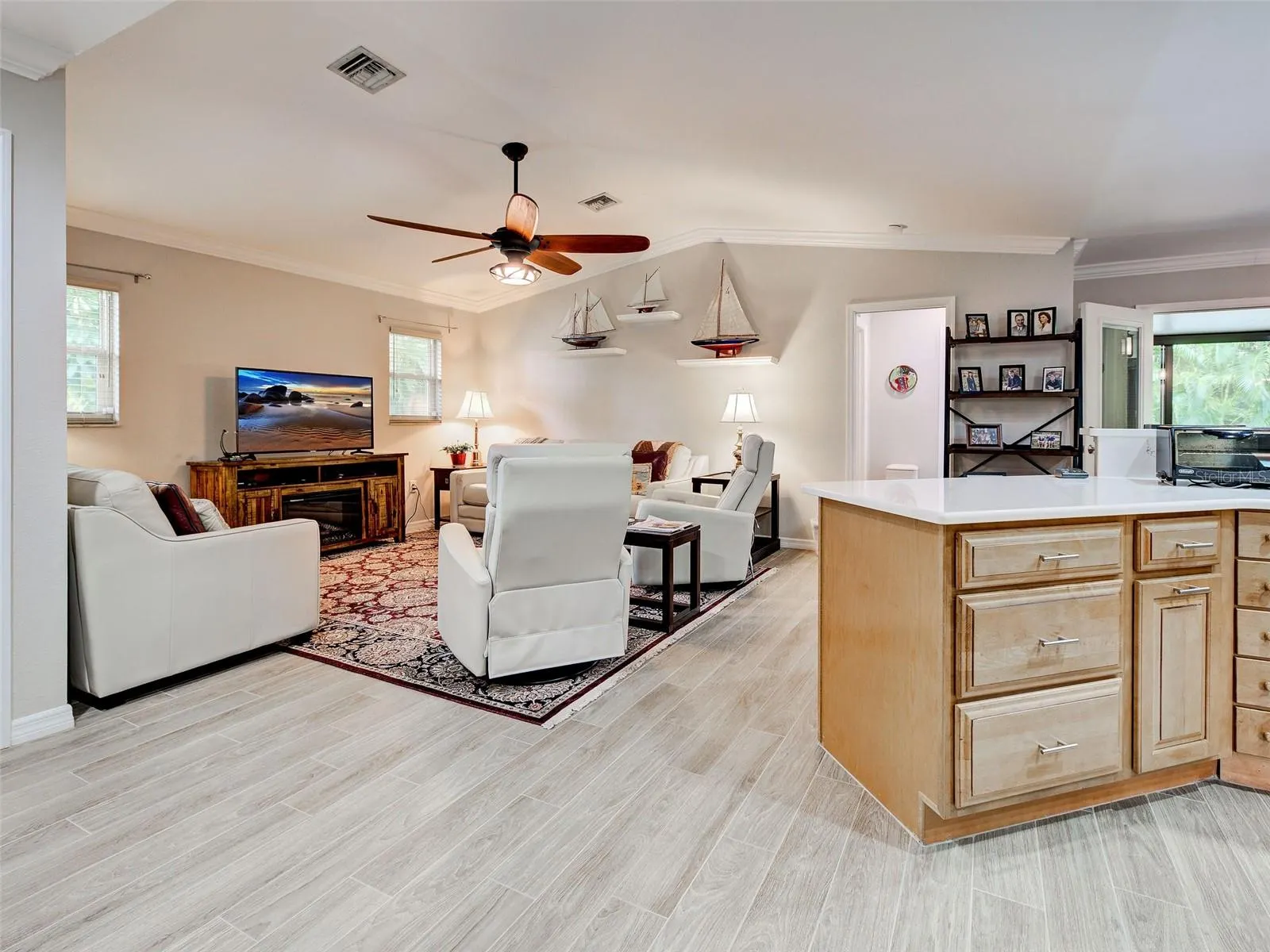 800 OSPREY ST