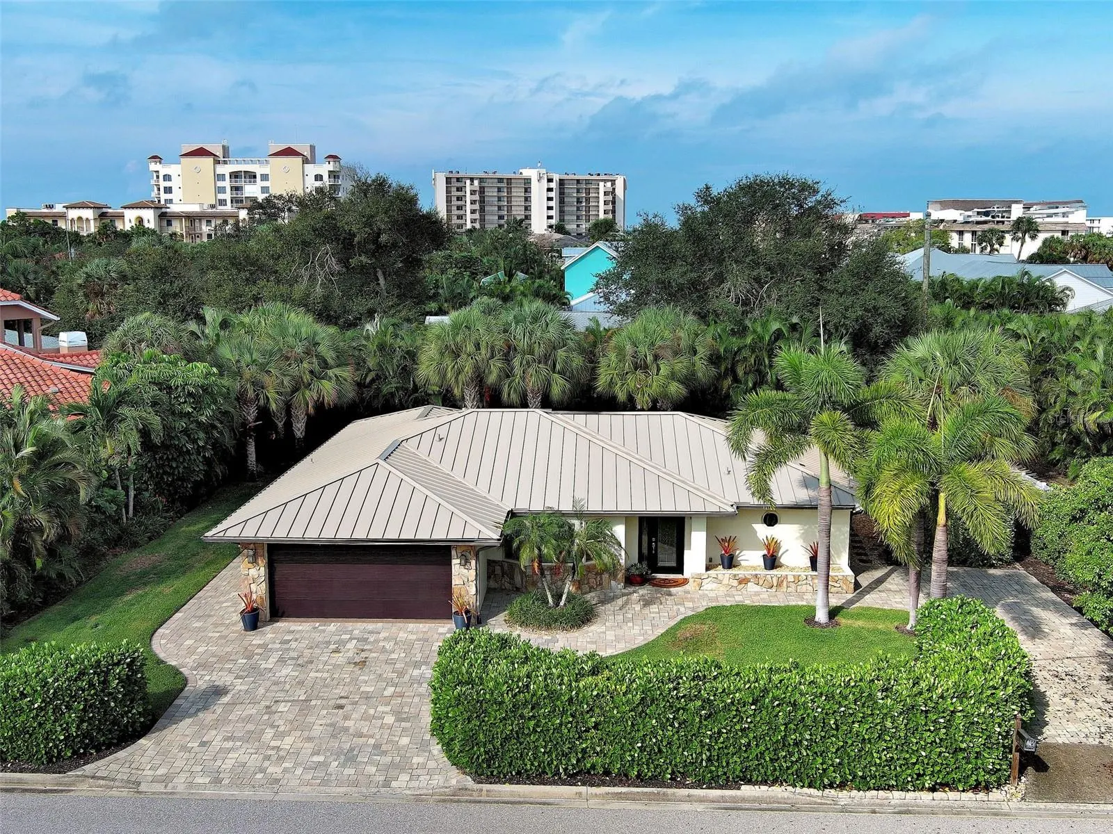 800 OSPREY ST