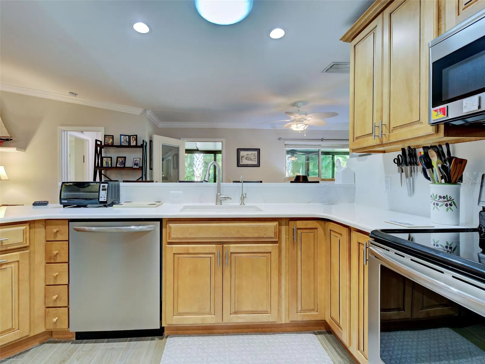 800 OSPREY ST