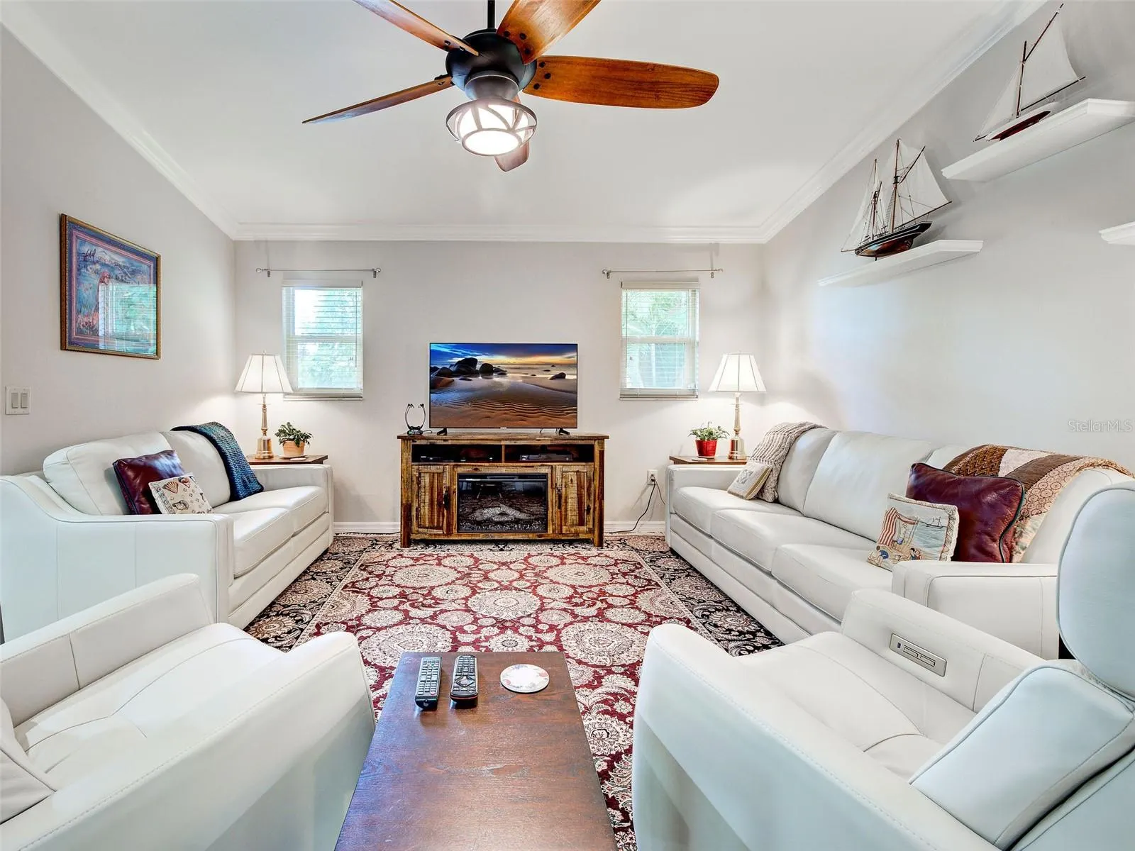 800 OSPREY ST