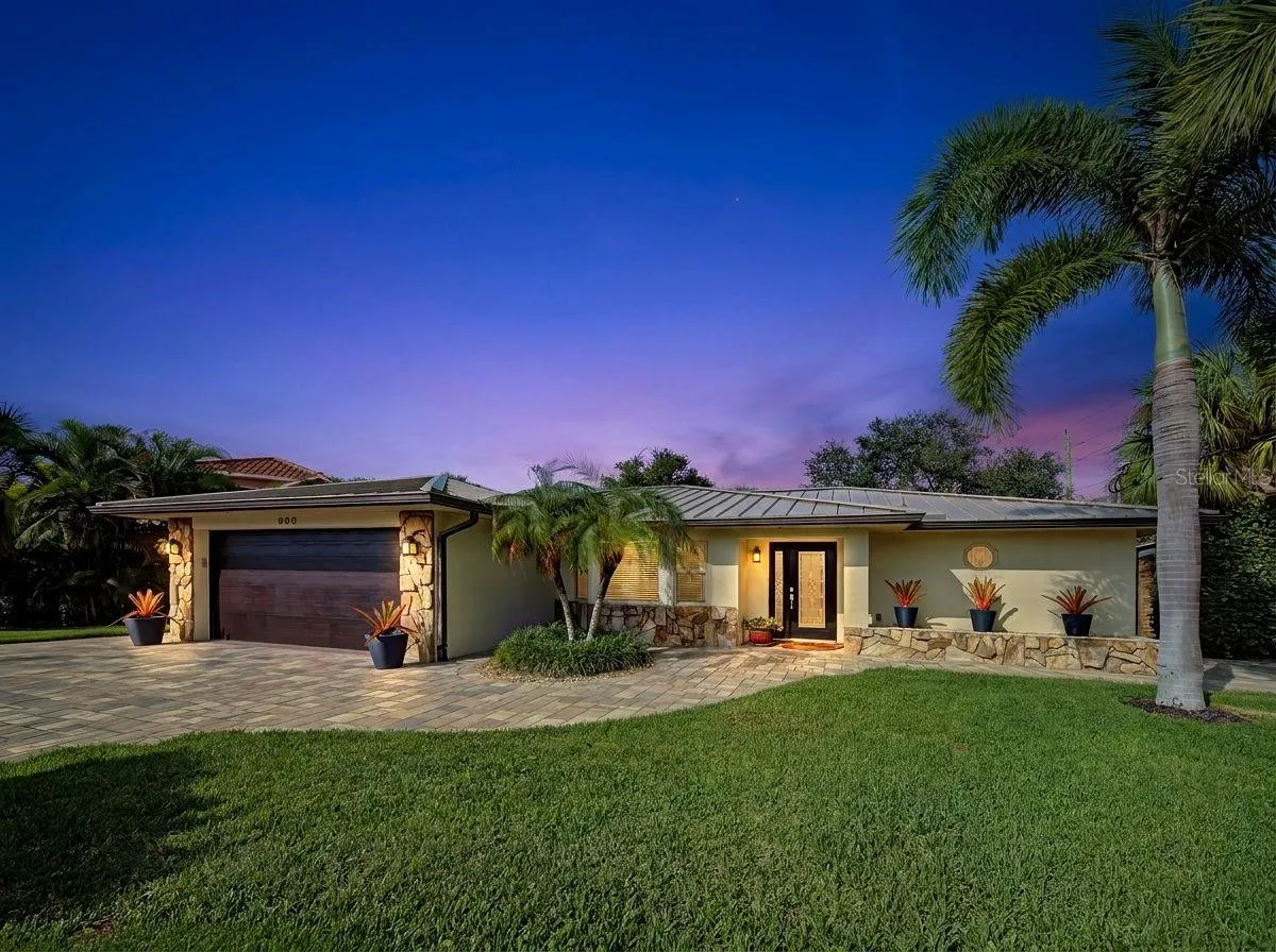 800 OSPREY ST