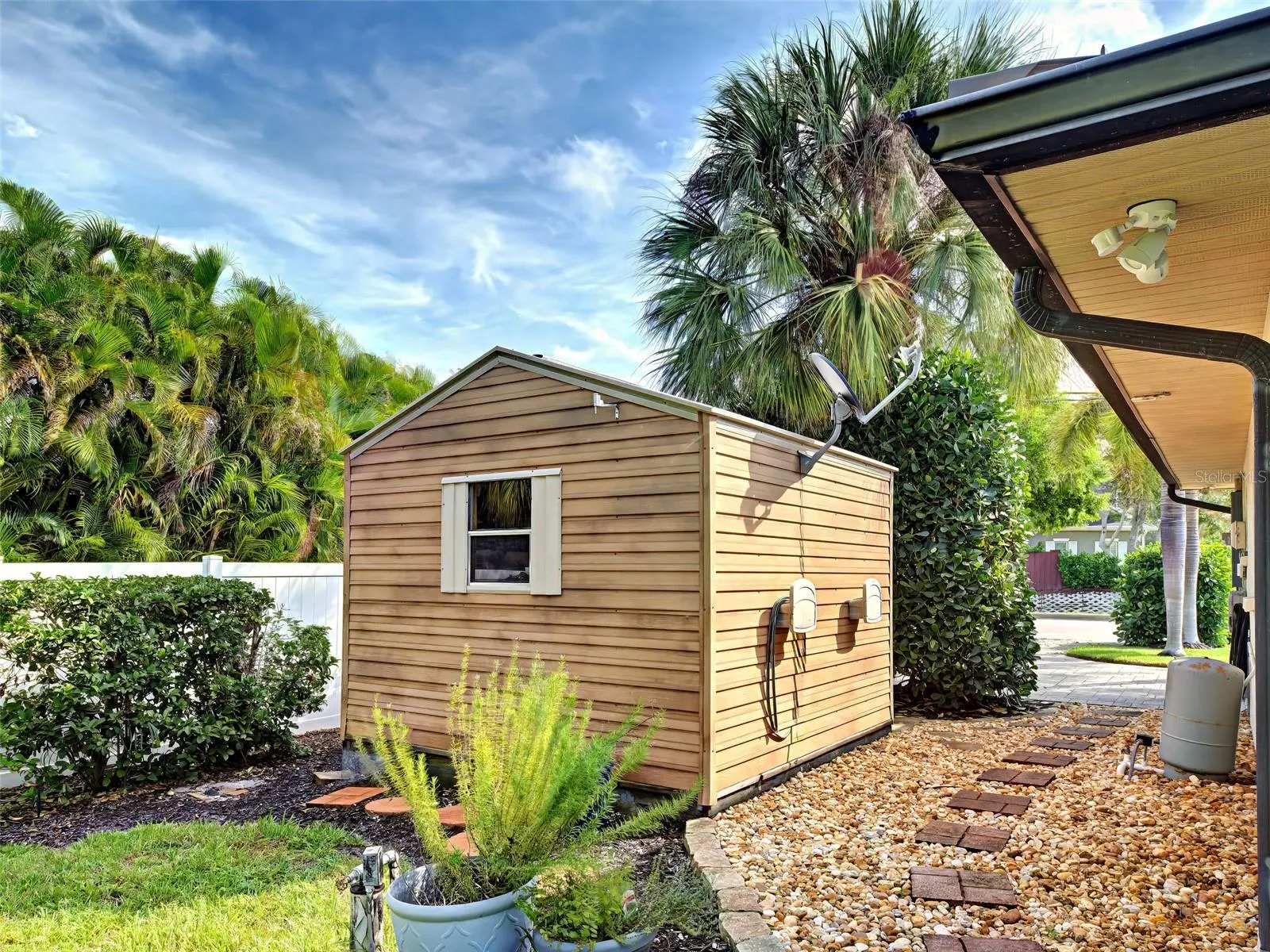 800 OSPREY ST