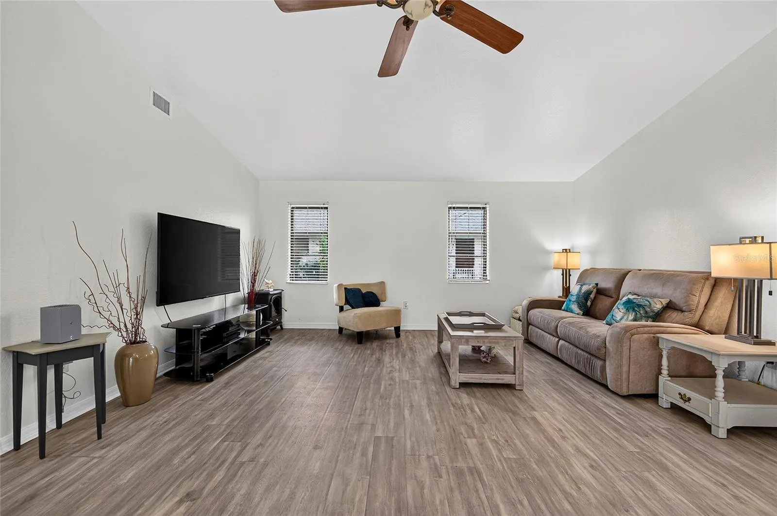 25321 DOREDO DR