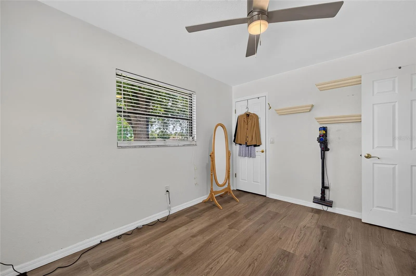 25321 DOREDO DR