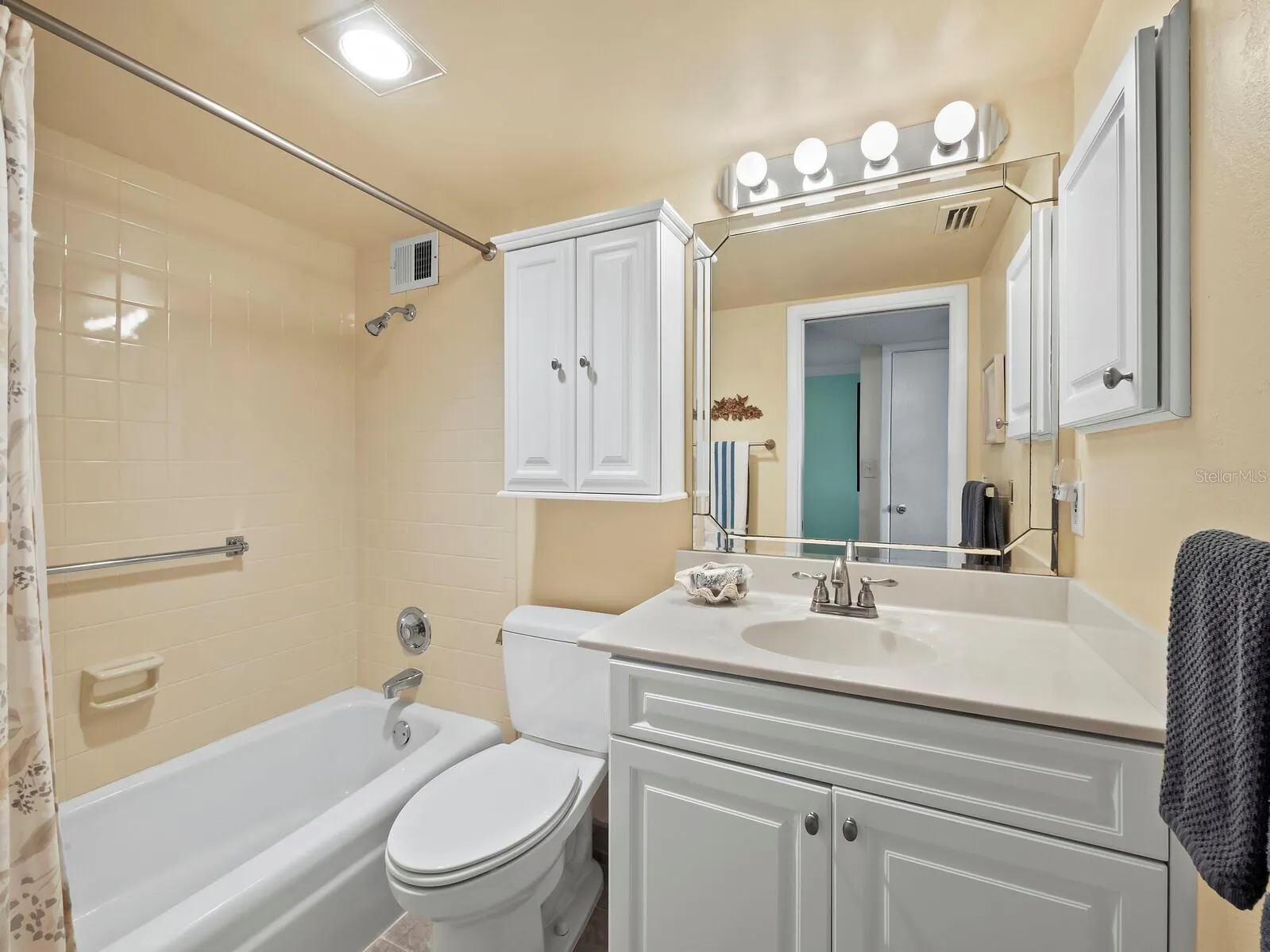 512 W VENICE AVE #607 #607
