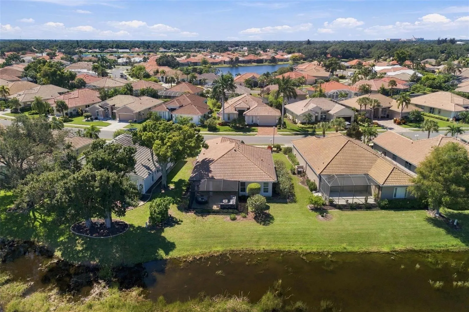 687 LAKESCENE DR