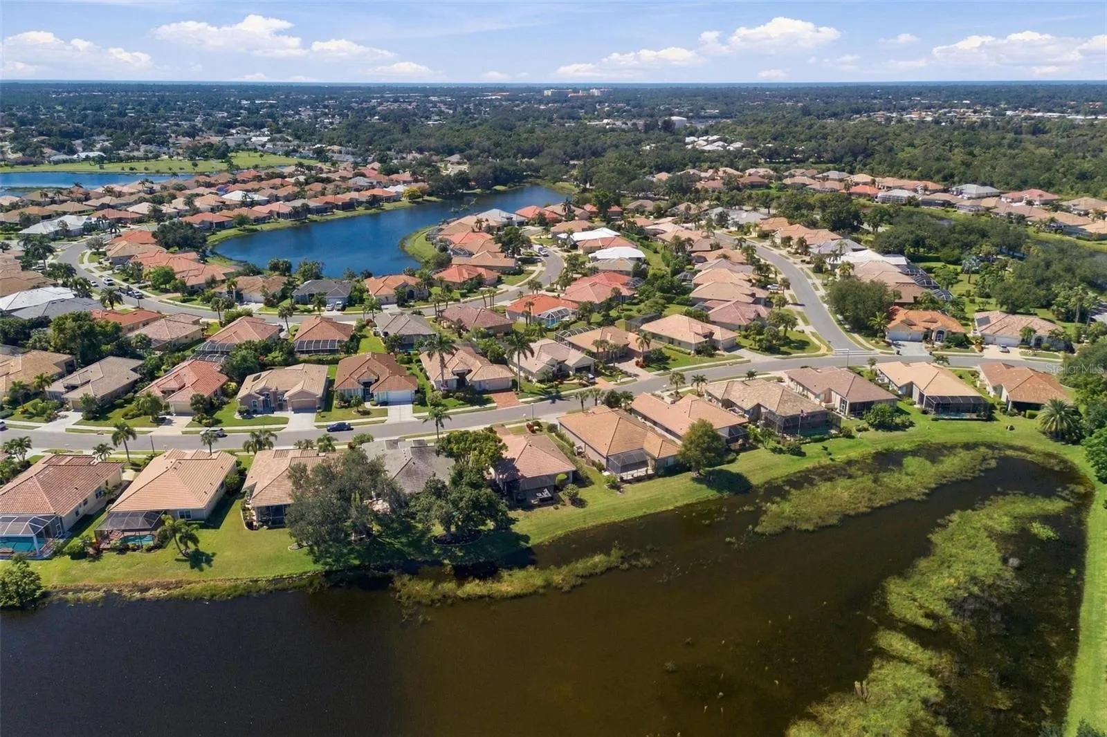687 LAKESCENE DR
