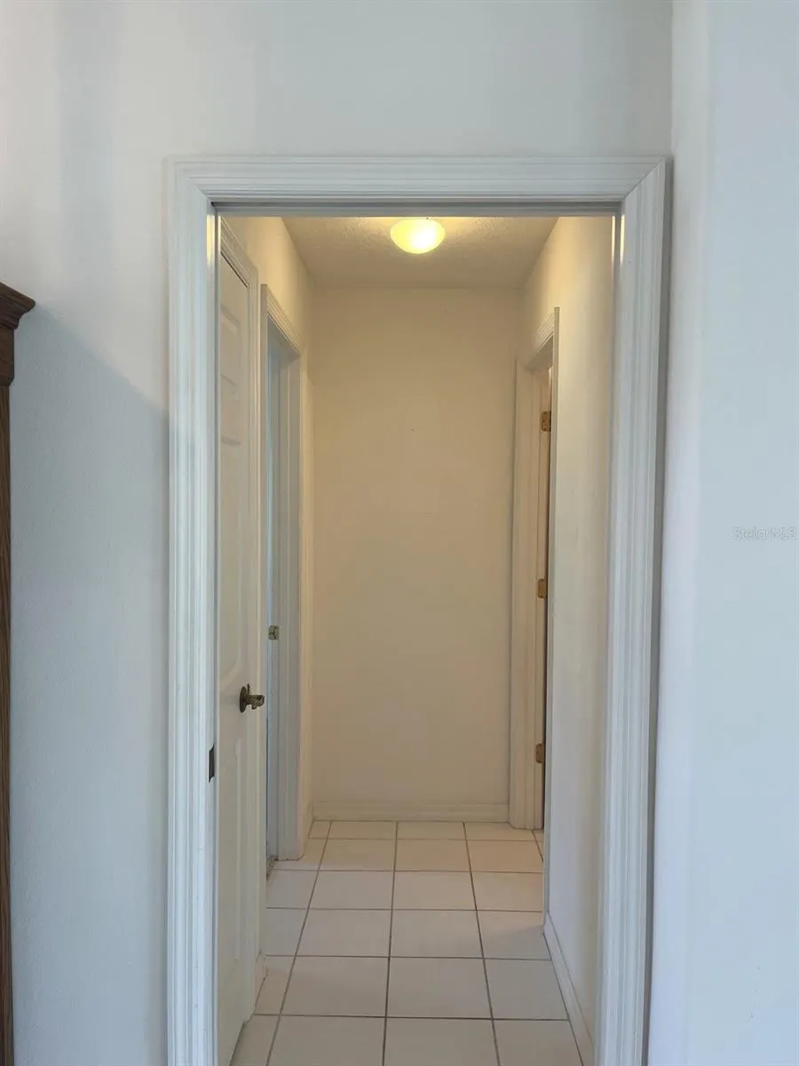 1551 ROYAL RD