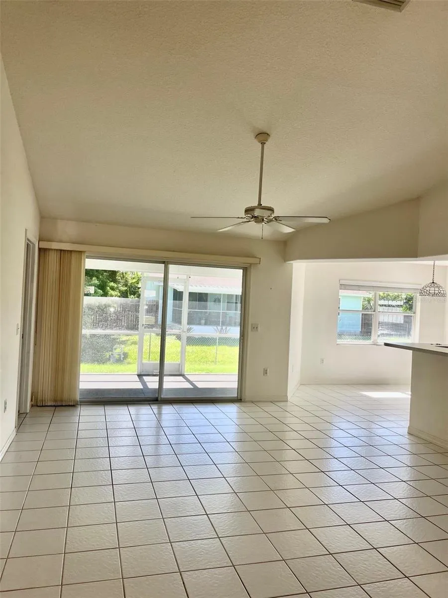 1551 ROYAL RD