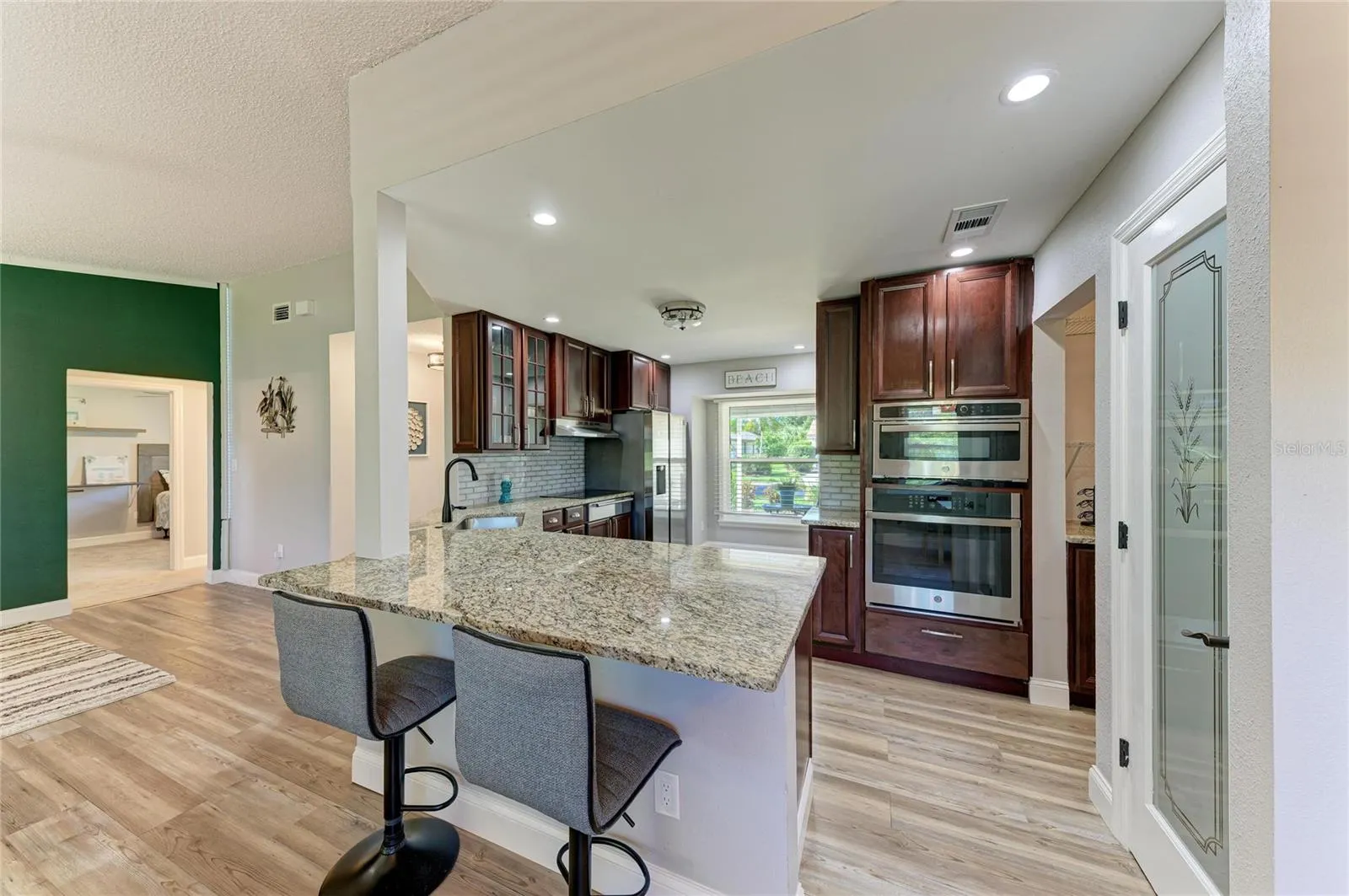 3200 MEADOW RUN DR