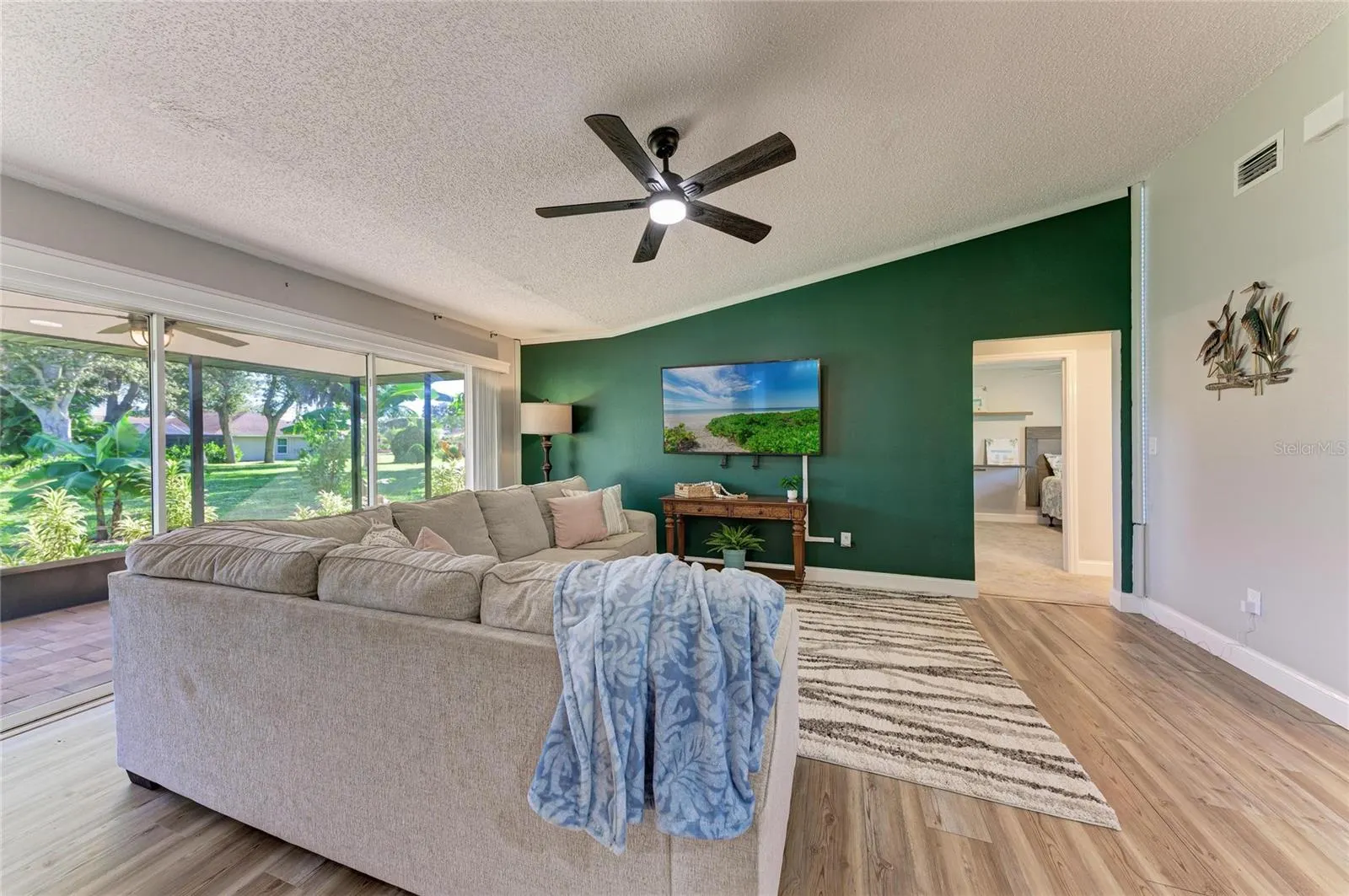3200 MEADOW RUN DR
