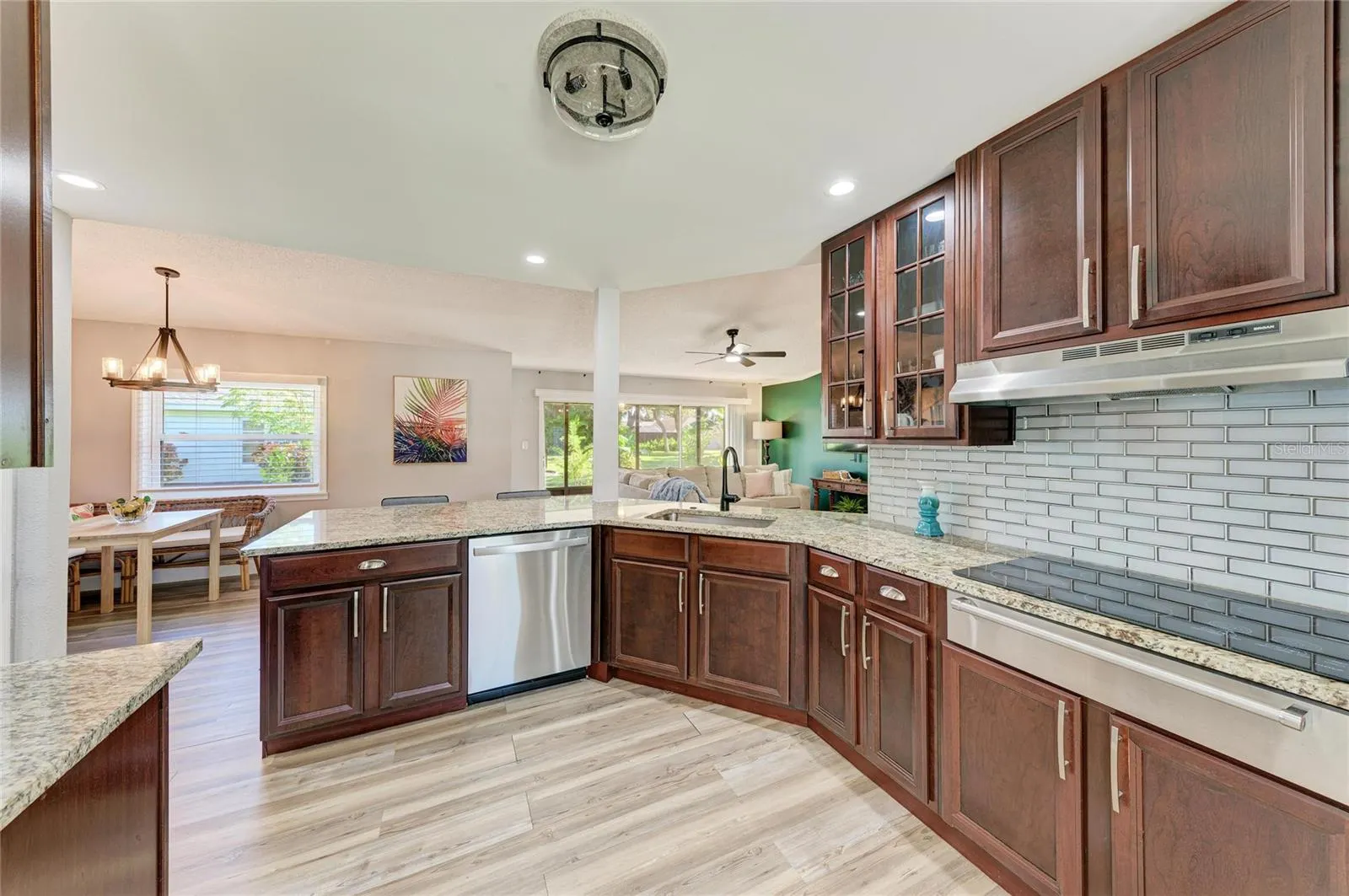 3200 MEADOW RUN DR