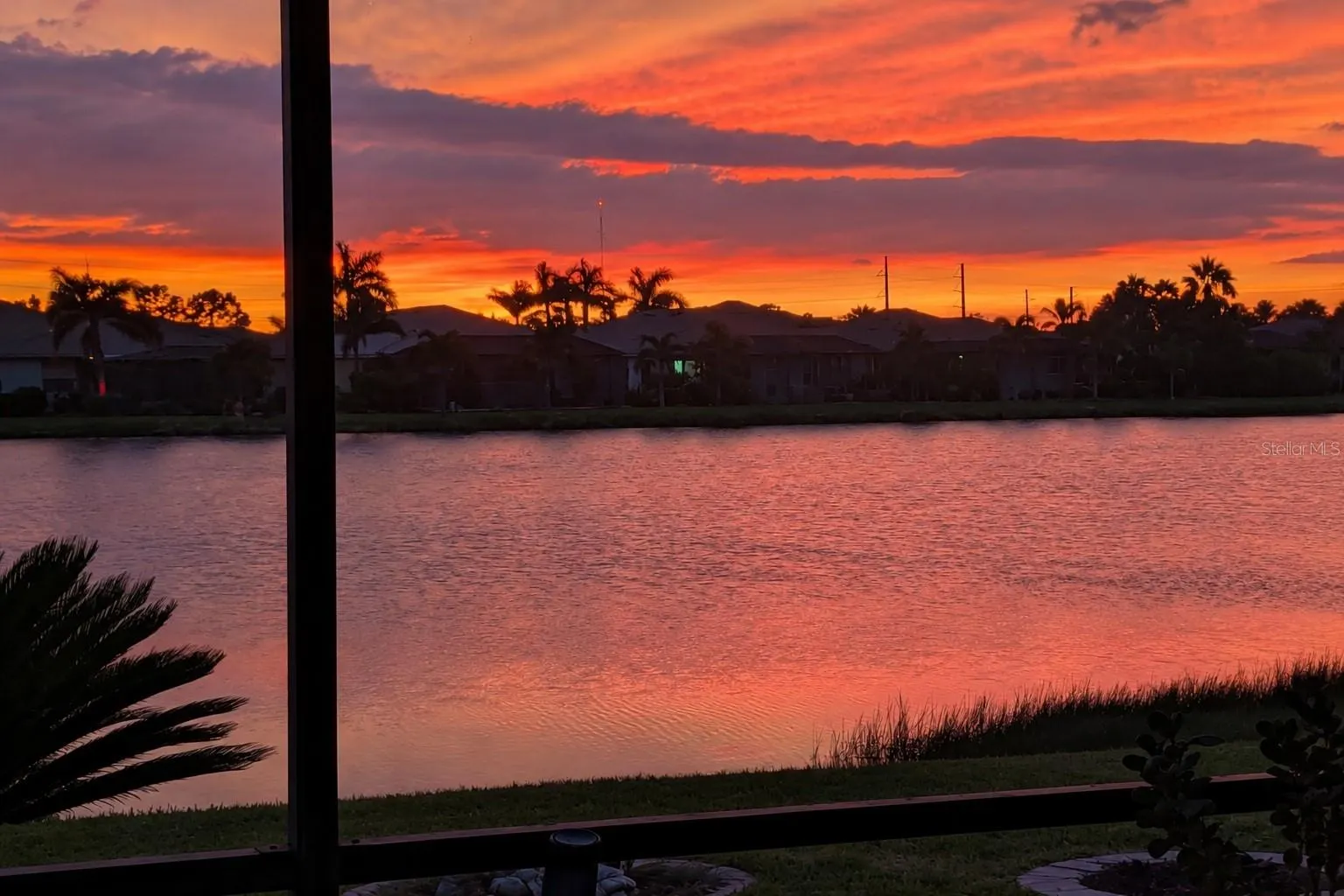 2216 WEAVER BIRD LN