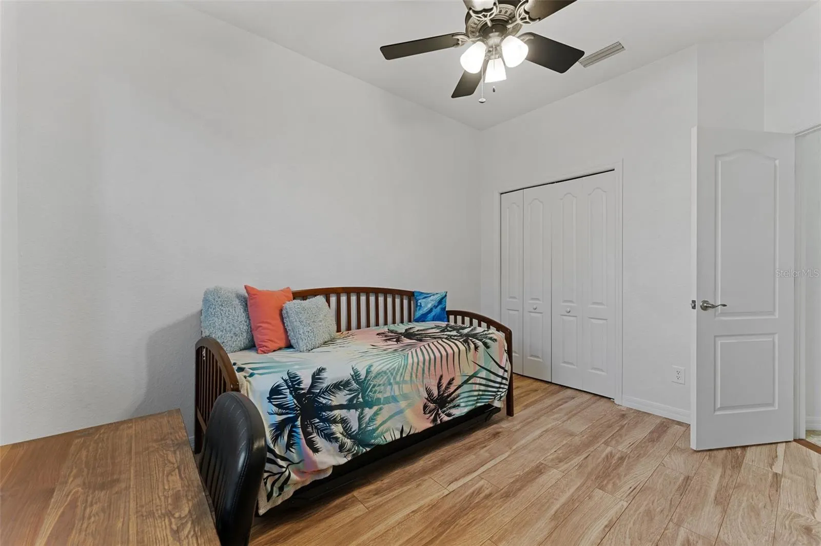 2216 WEAVER BIRD LN