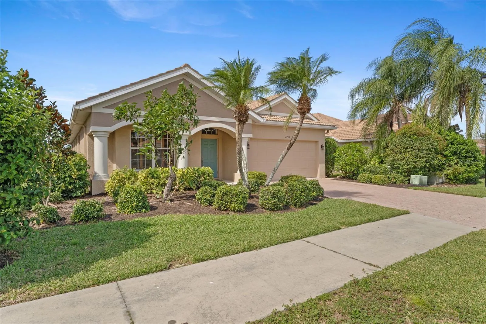 2216 WEAVER BIRD LN