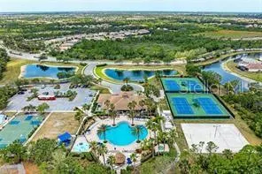 2216 WEAVER BIRD LN