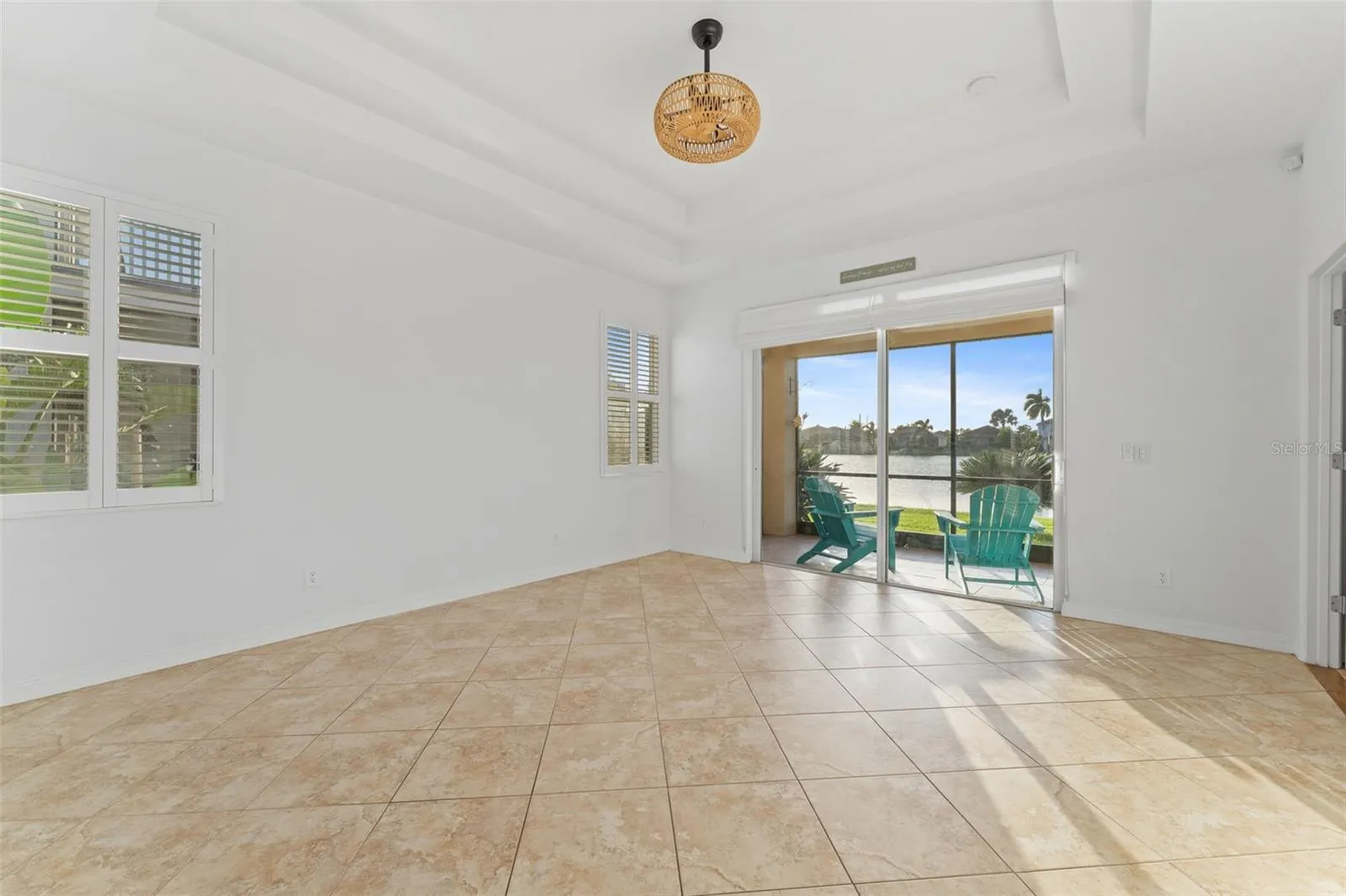 2216 WEAVER BIRD LN