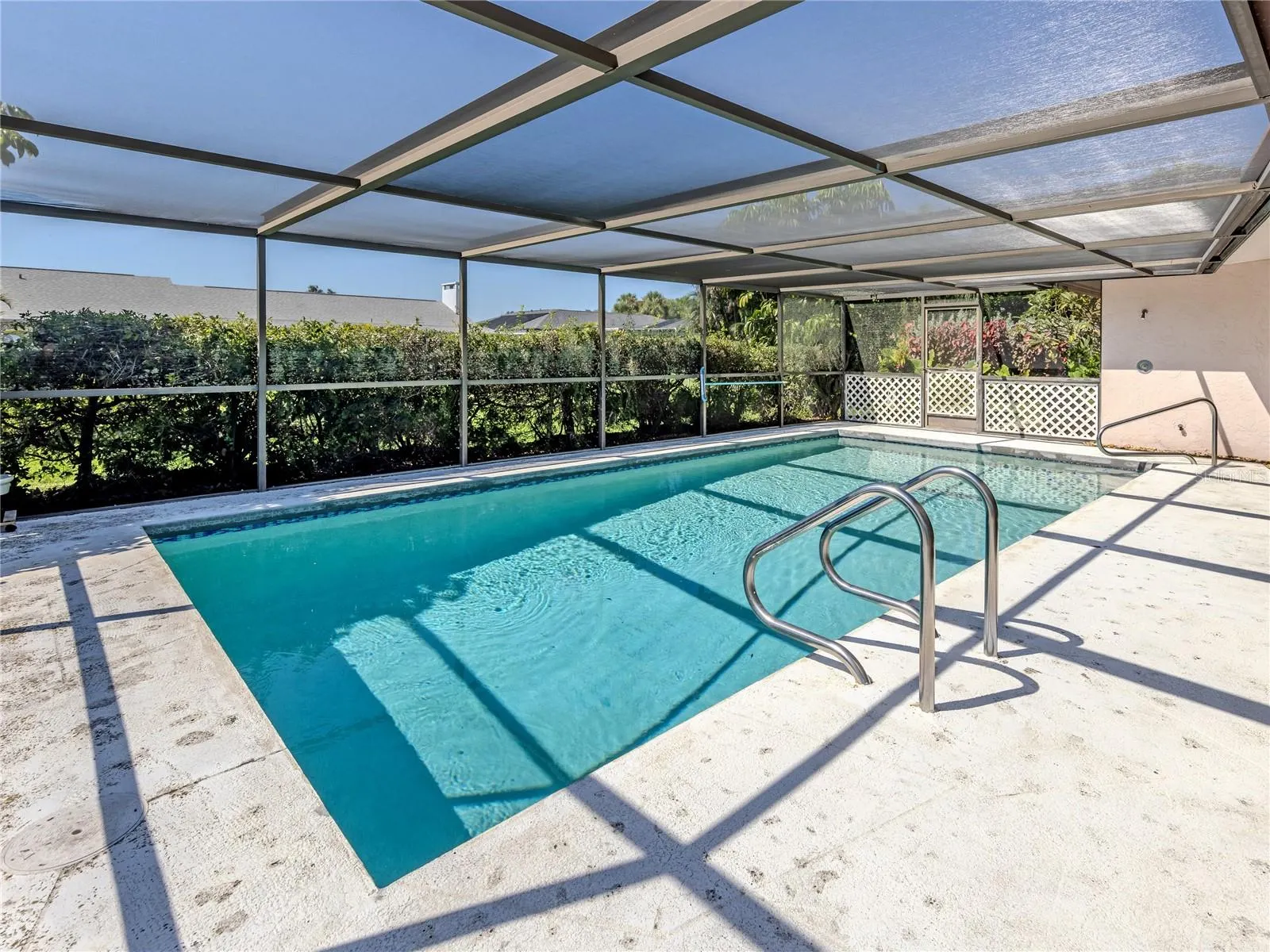 1612 VIKKI CT