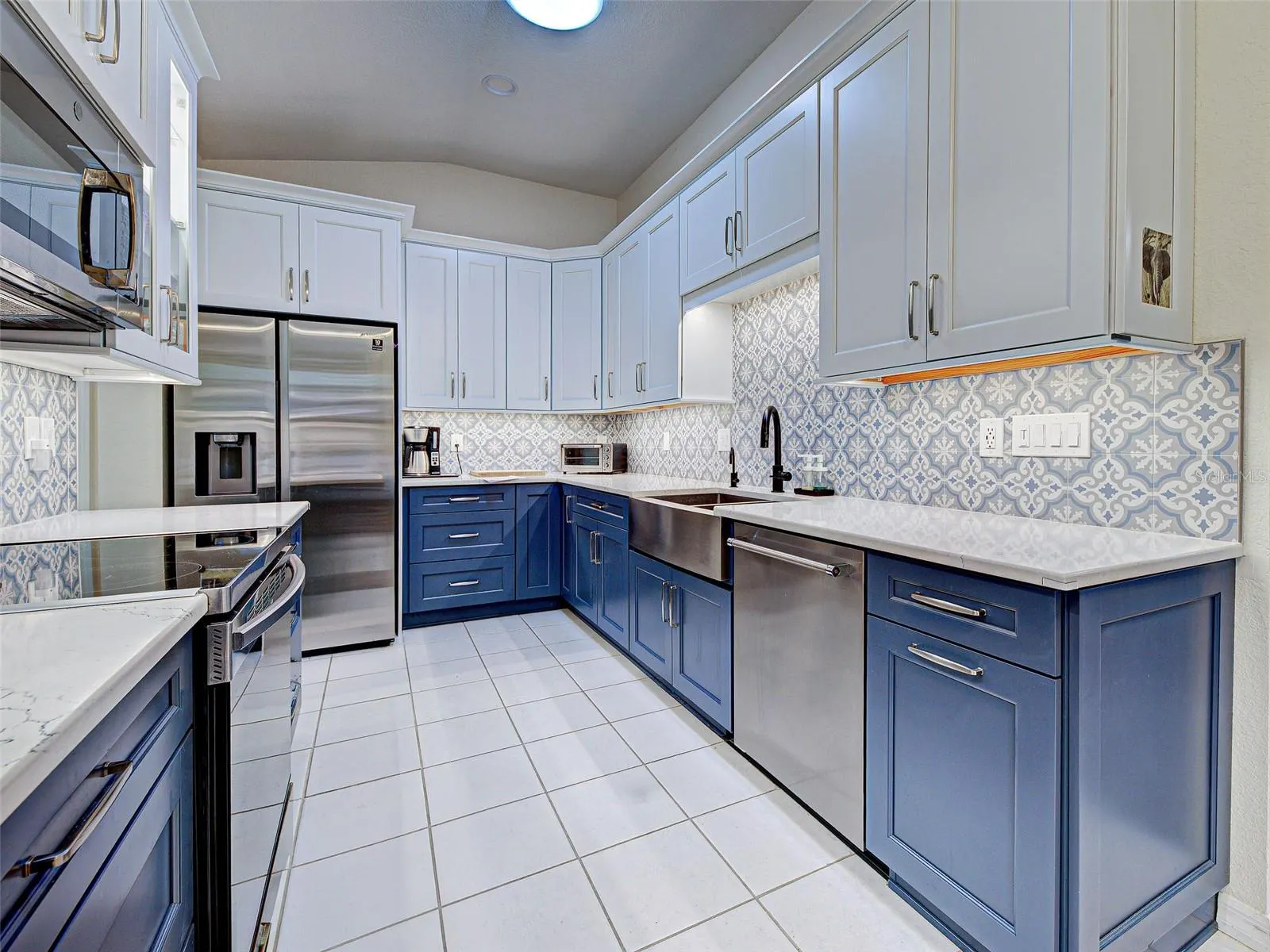 251 VISTA DEL LAGO WAY