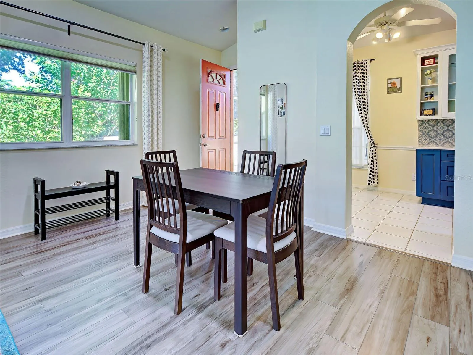 251 VISTA DEL LAGO WAY