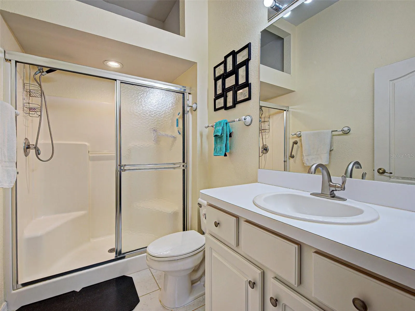251 VISTA DEL LAGO WAY
