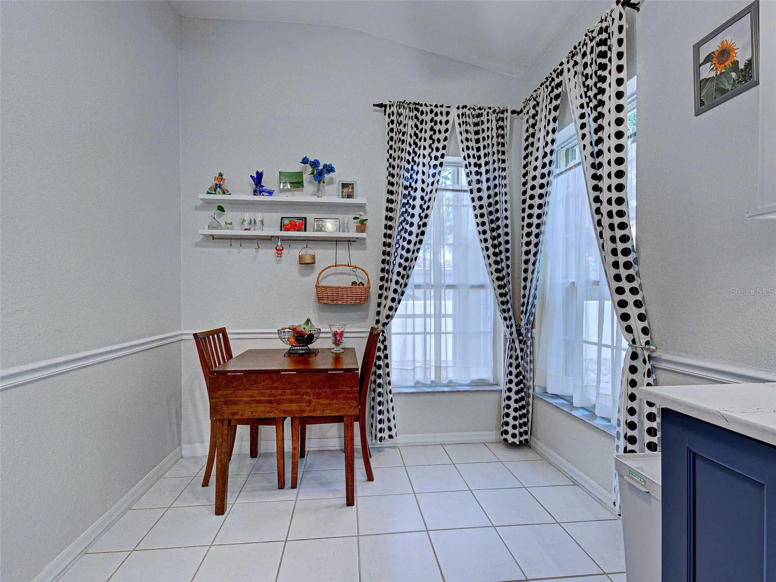251 VISTA DEL LAGO WAY