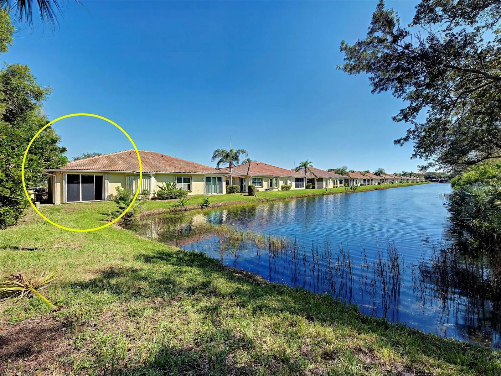 251 VISTA DEL LAGO WAY