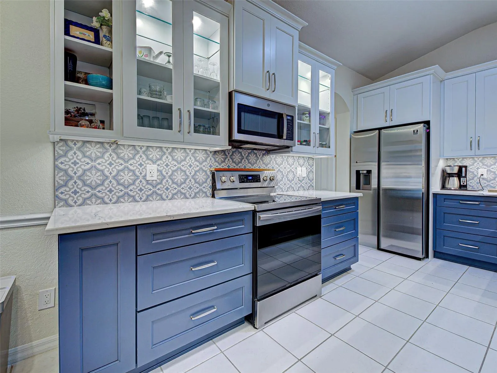 251 VISTA DEL LAGO WAY