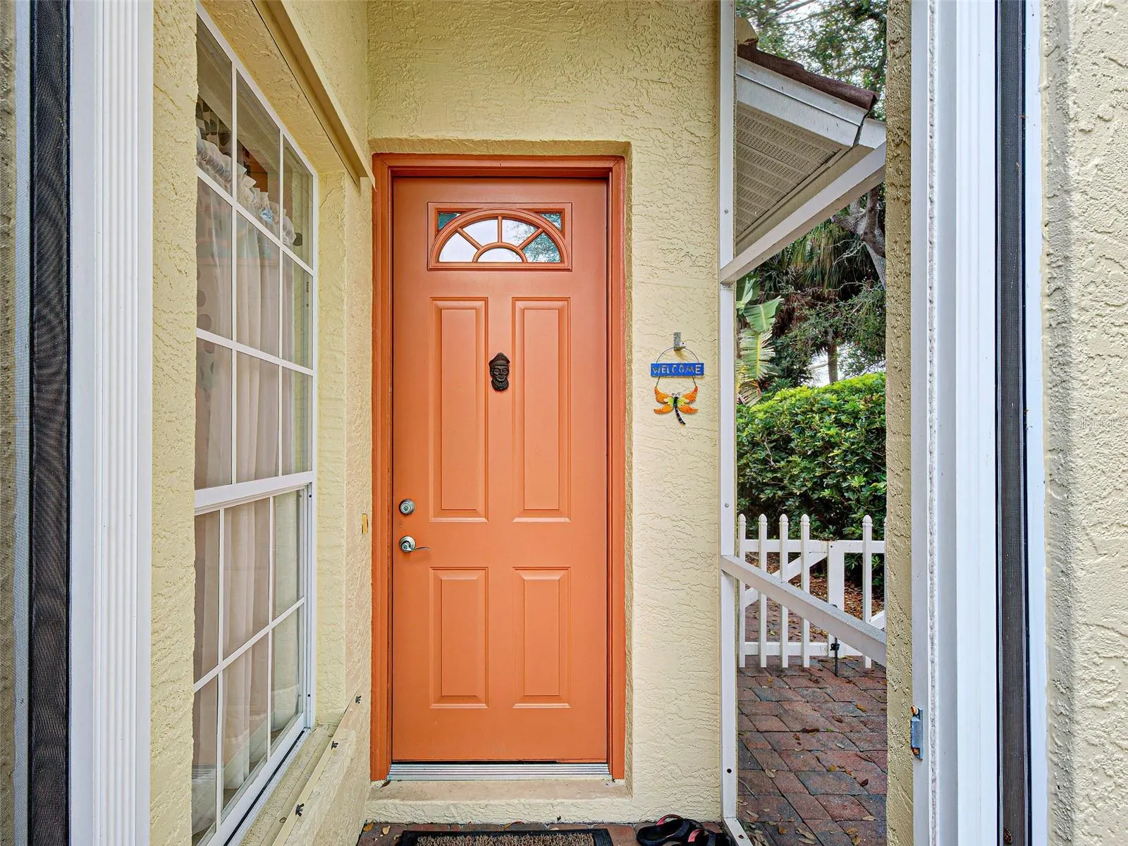 251 VISTA DEL LAGO WAY