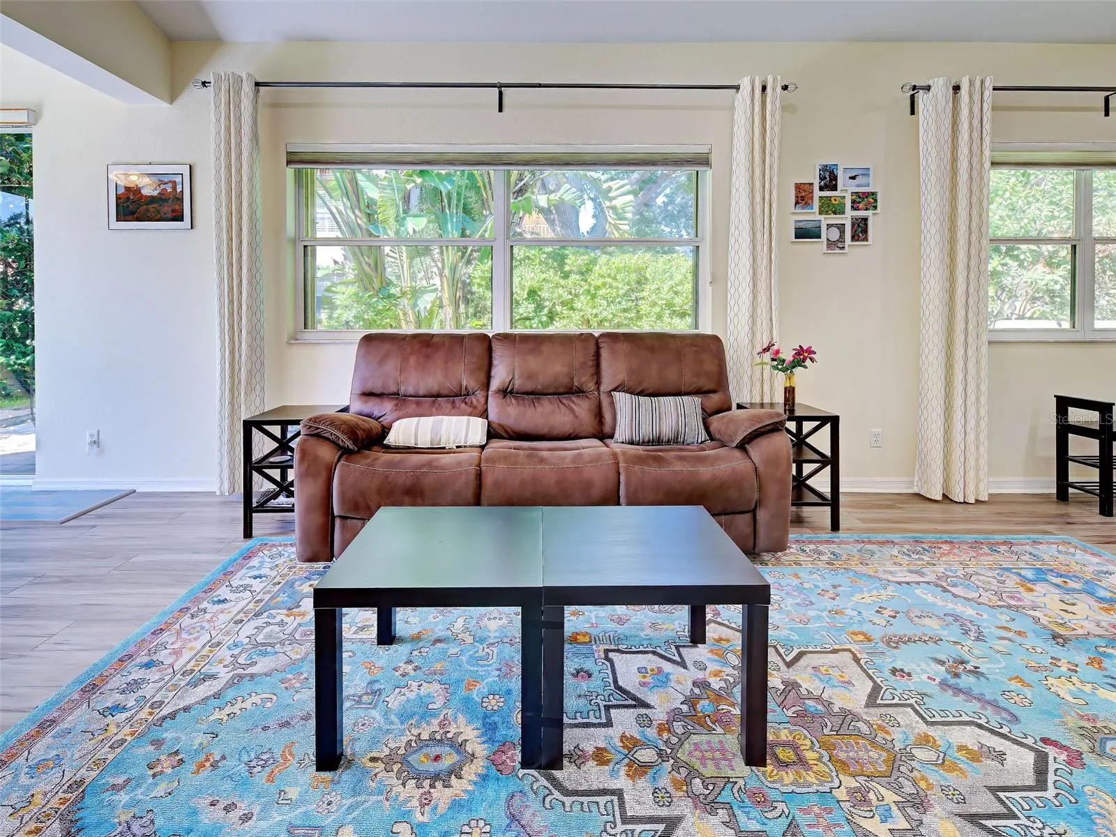 251 VISTA DEL LAGO WAY