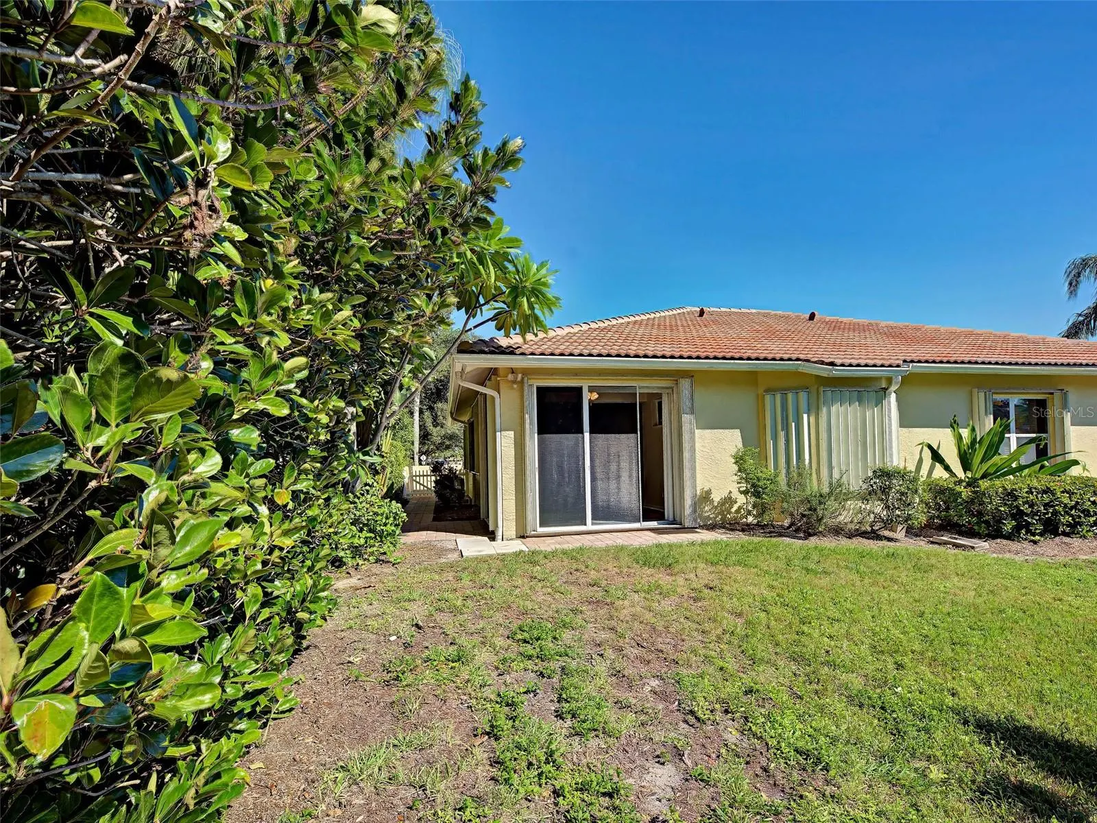 251 VISTA DEL LAGO WAY