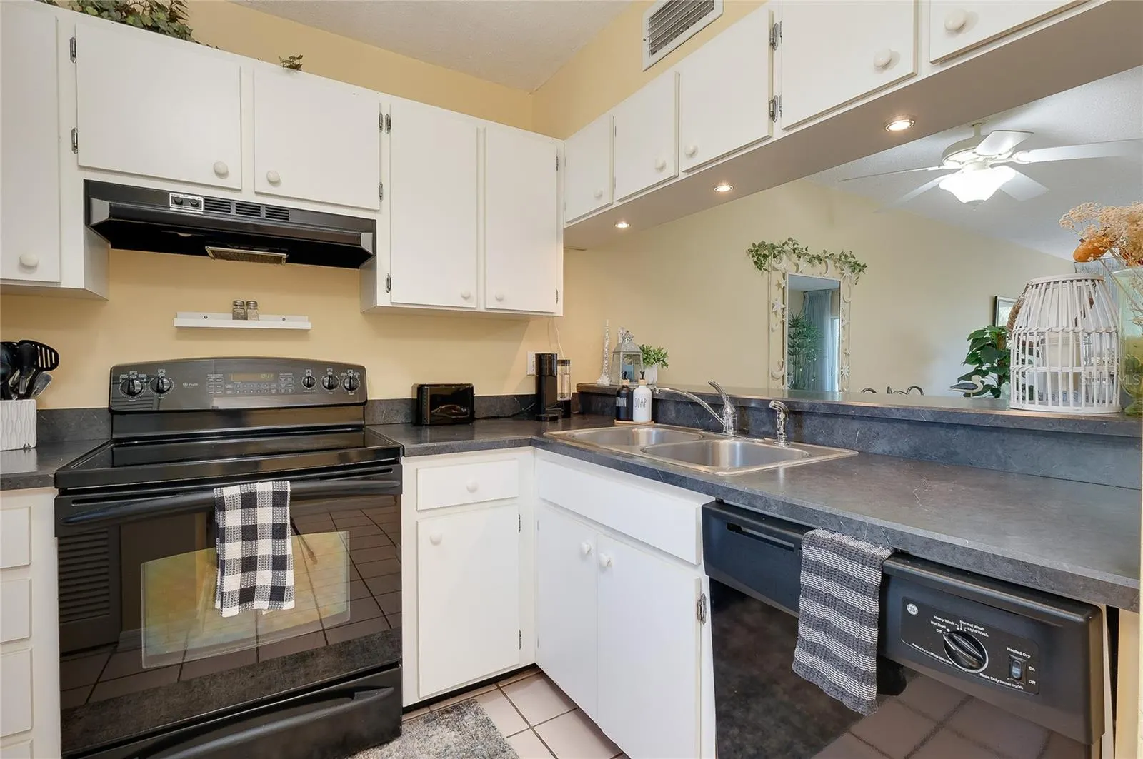 408 CERROMAR CIR S #132 #132