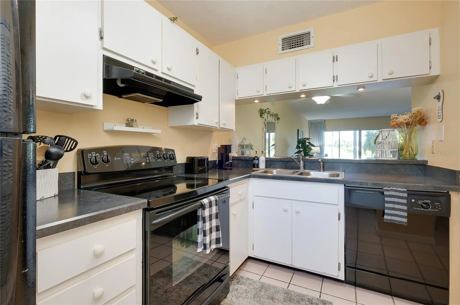 408 CERROMAR CIR S #132 #132