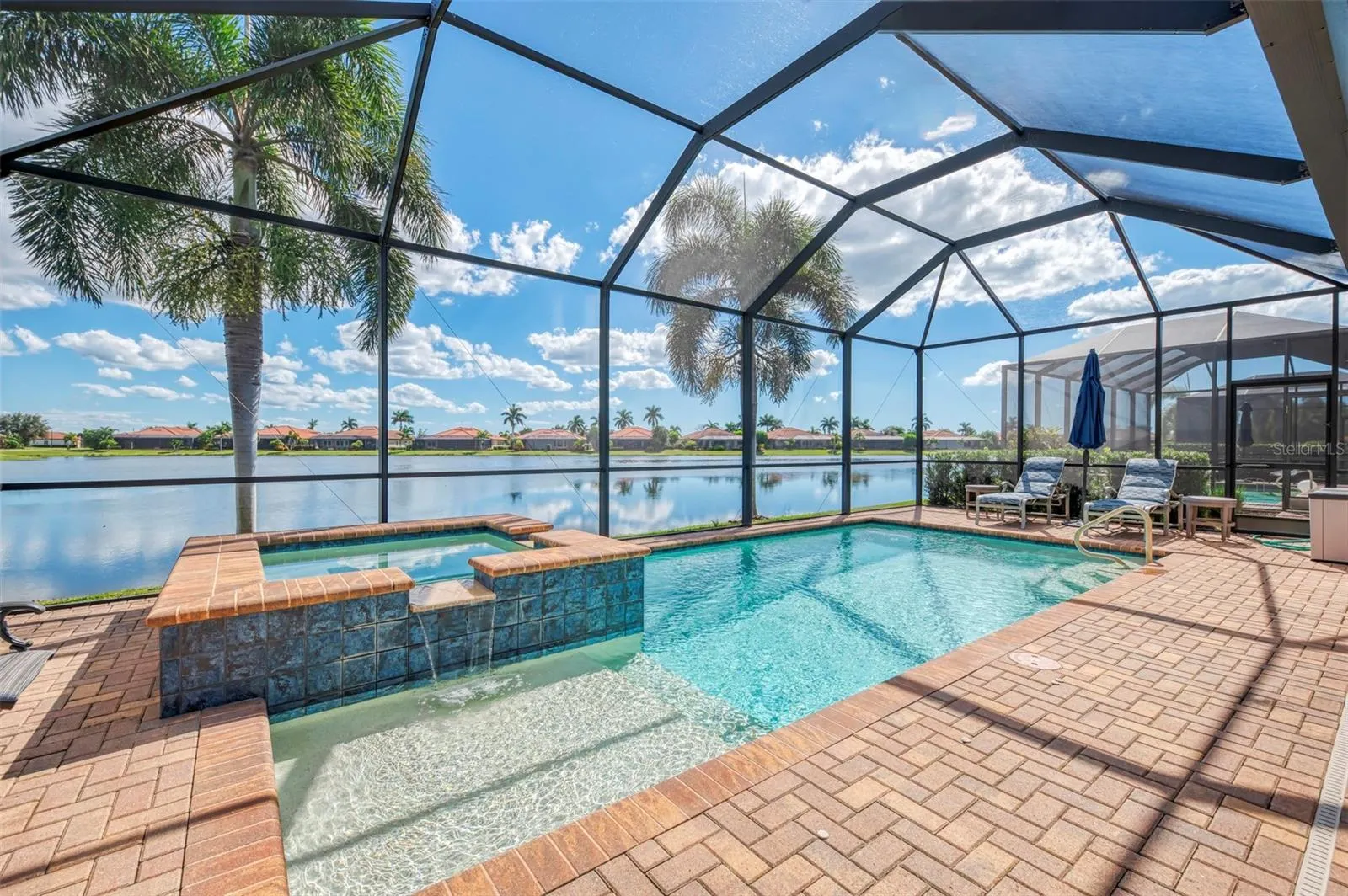 23810 WAVERLY CIR