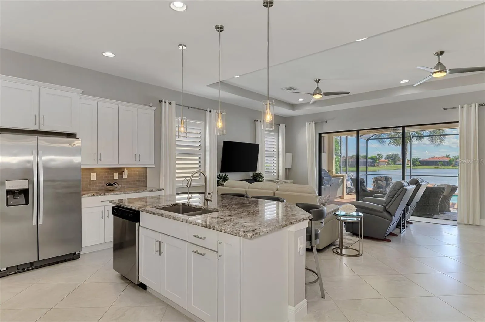 23810 WAVERLY CIR