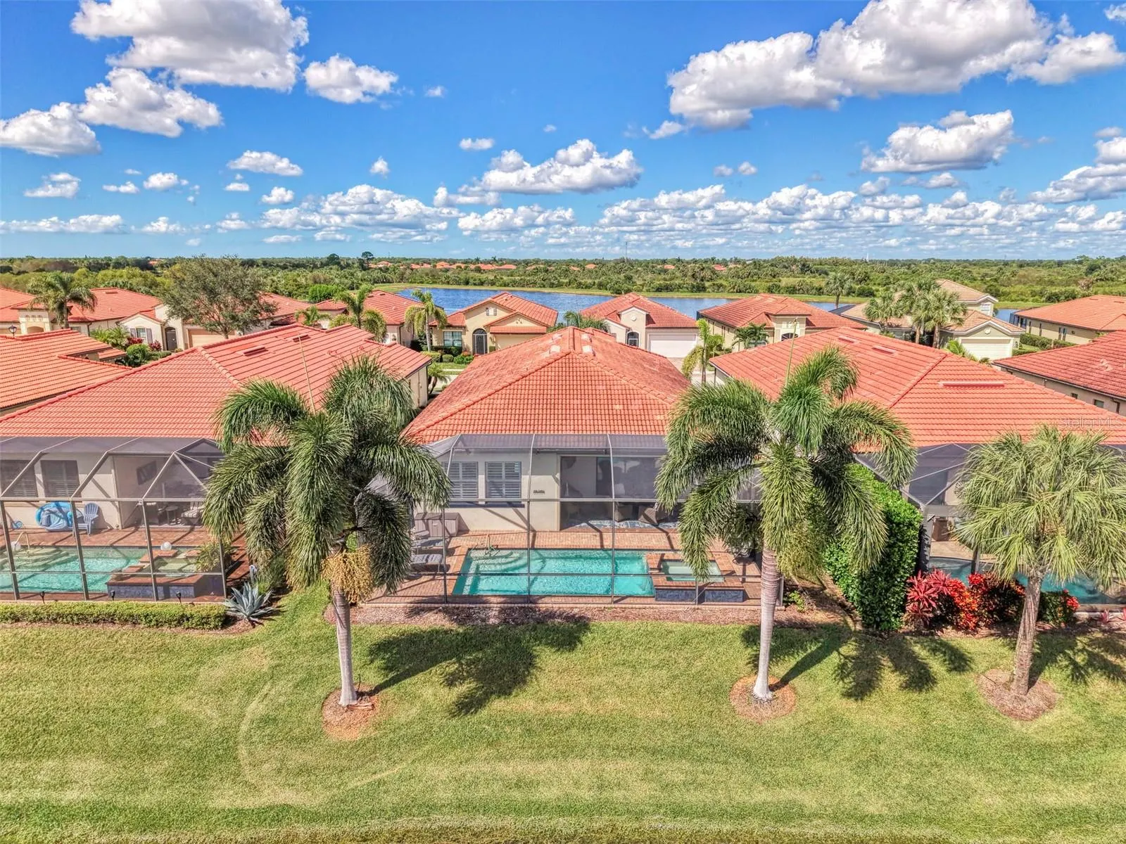 23810 WAVERLY CIR