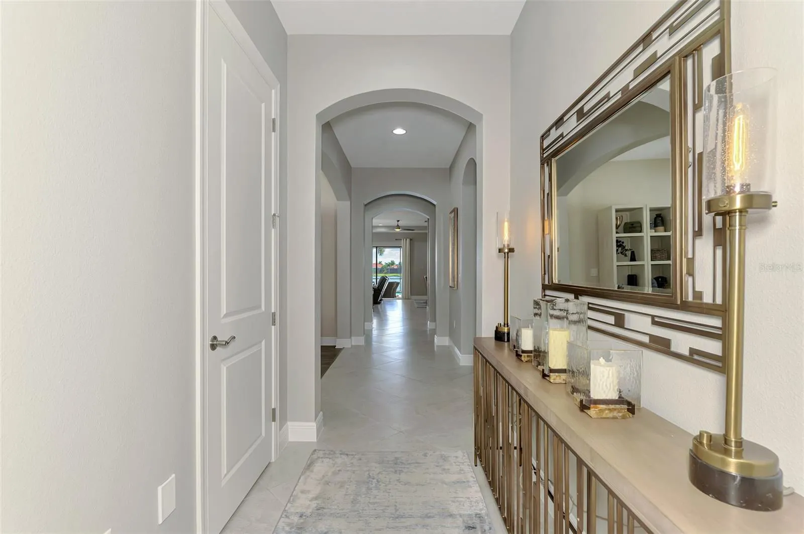 23810 WAVERLY CIR