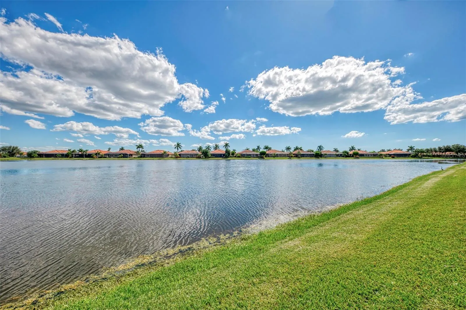 23810 WAVERLY CIR