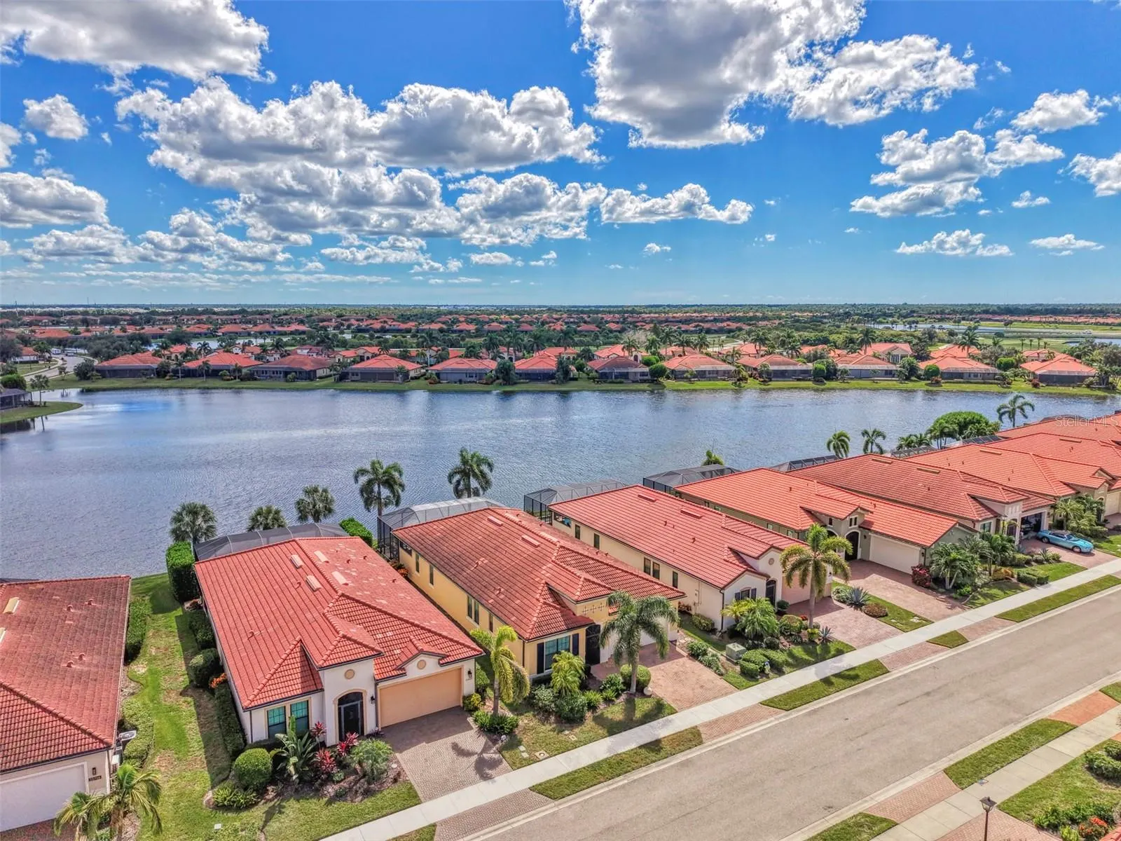 23810 WAVERLY CIR