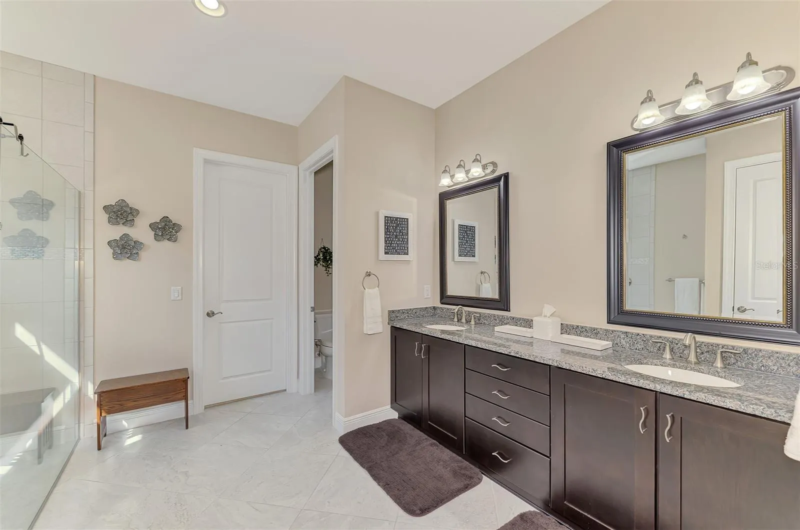 23810 WAVERLY CIR