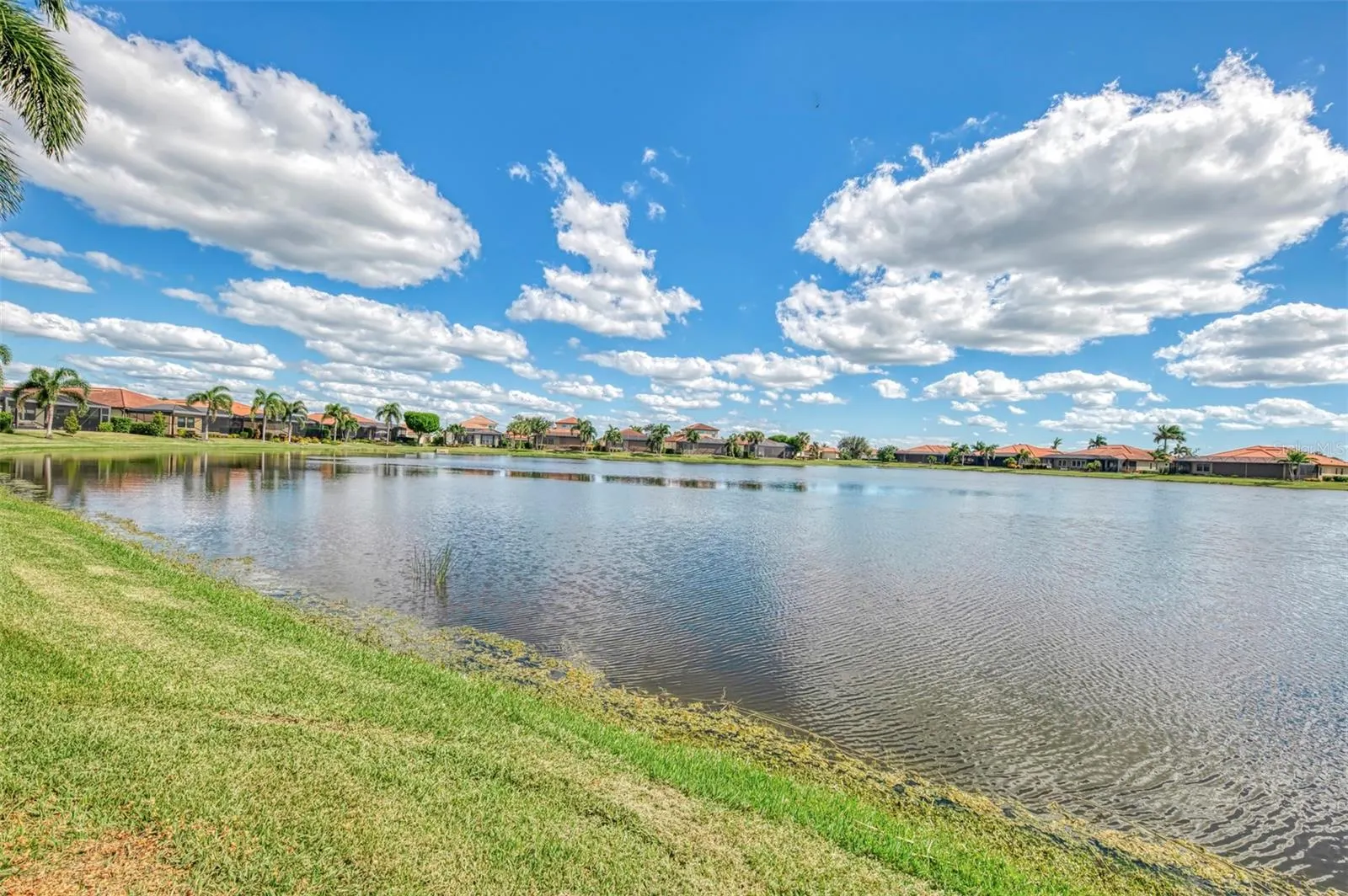 23810 WAVERLY CIR