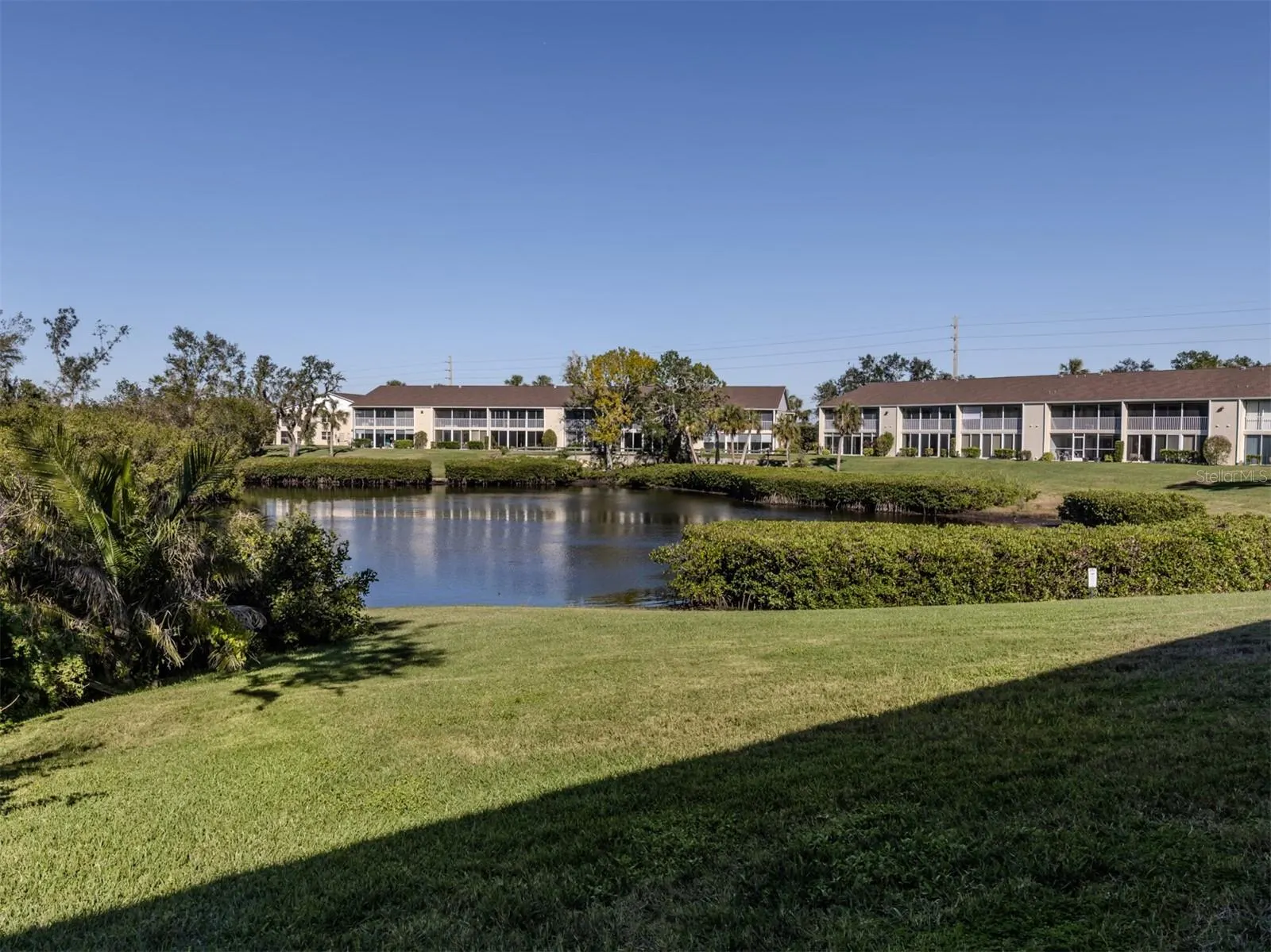 801 WATERSIDE DR #102 #102