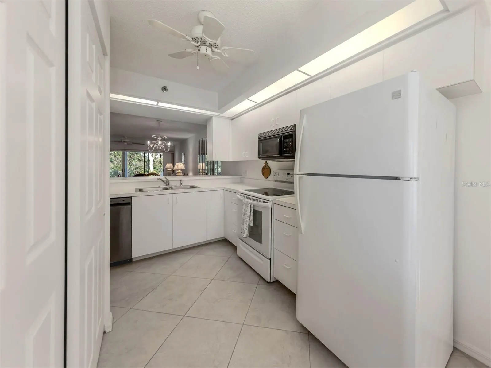 801 WATERSIDE DR #102 #102