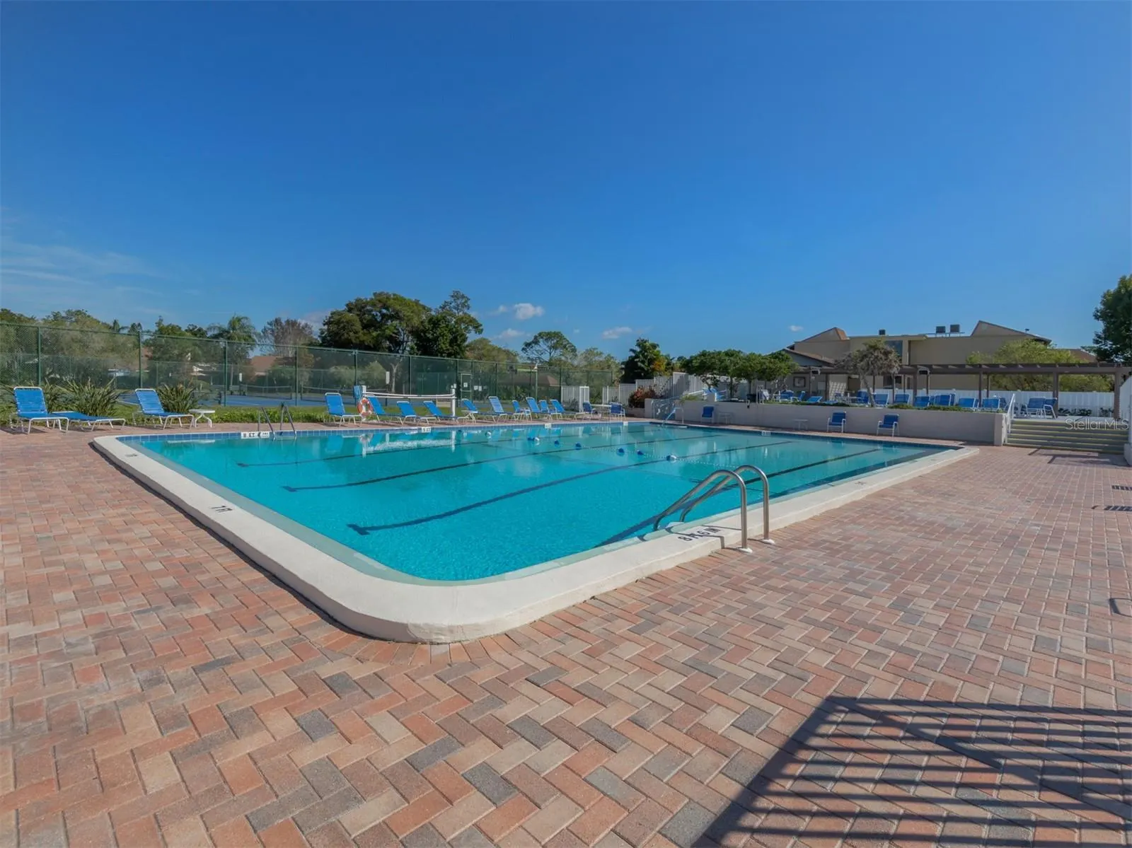 801 WATERSIDE DR #102 #102