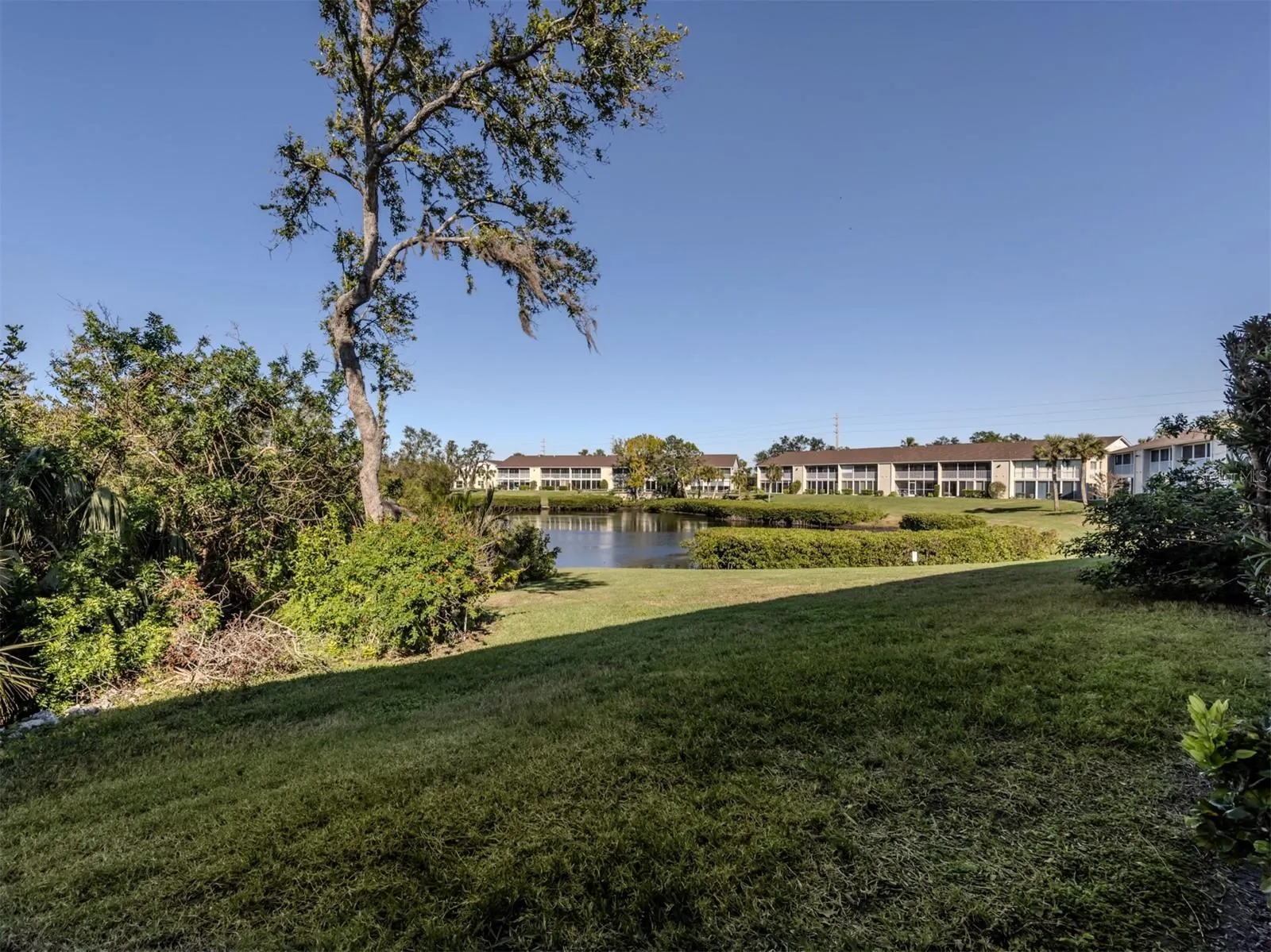 801 WATERSIDE DR #102 #102