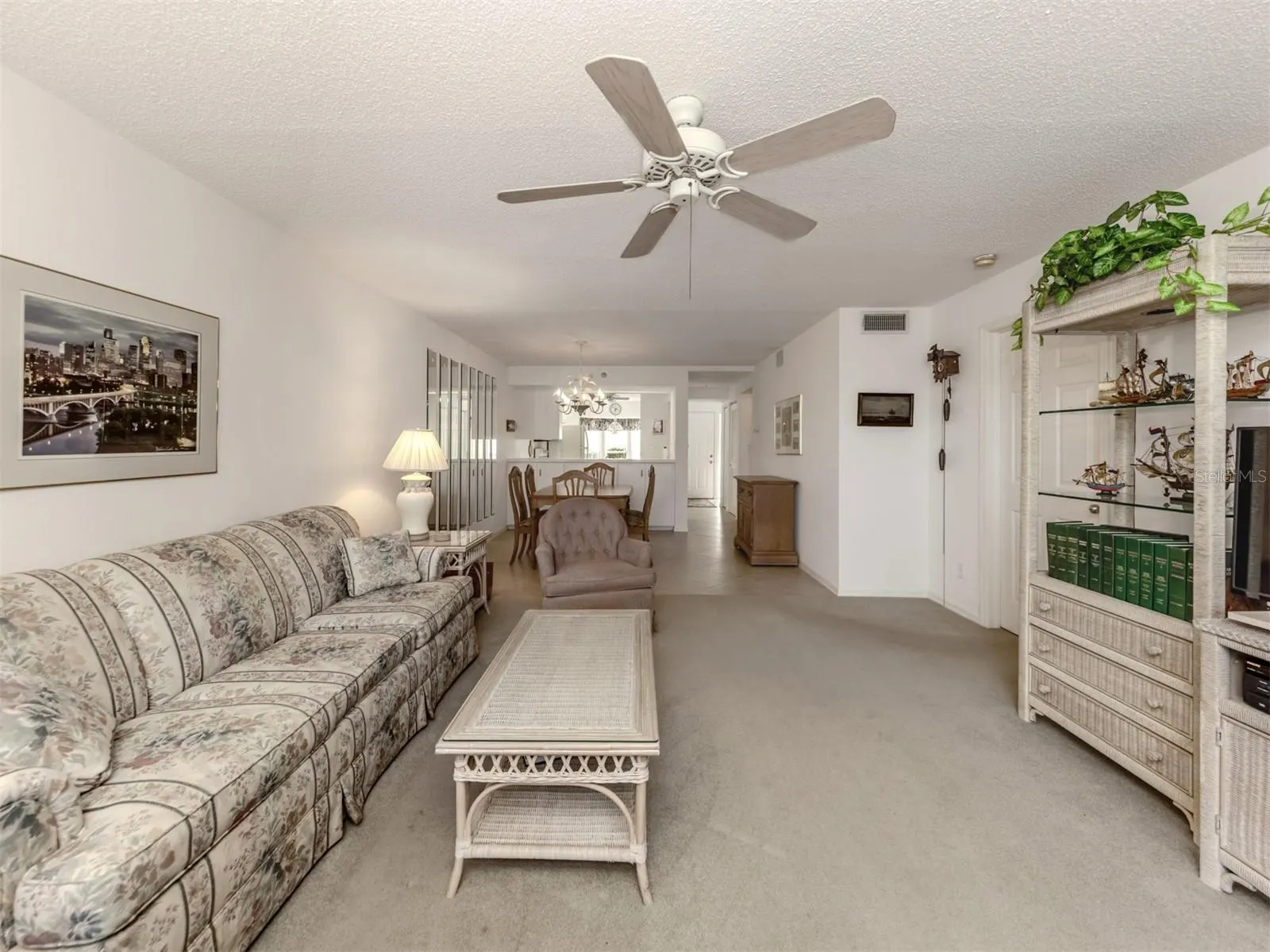 801 WATERSIDE DR #102 #102