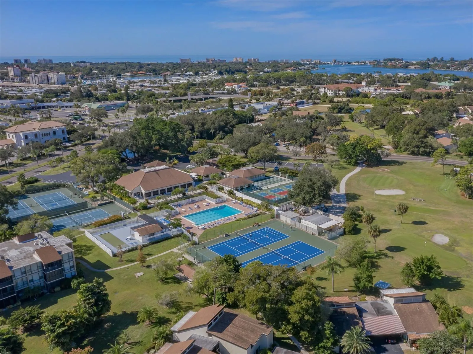 801 WATERSIDE DR #102 #102