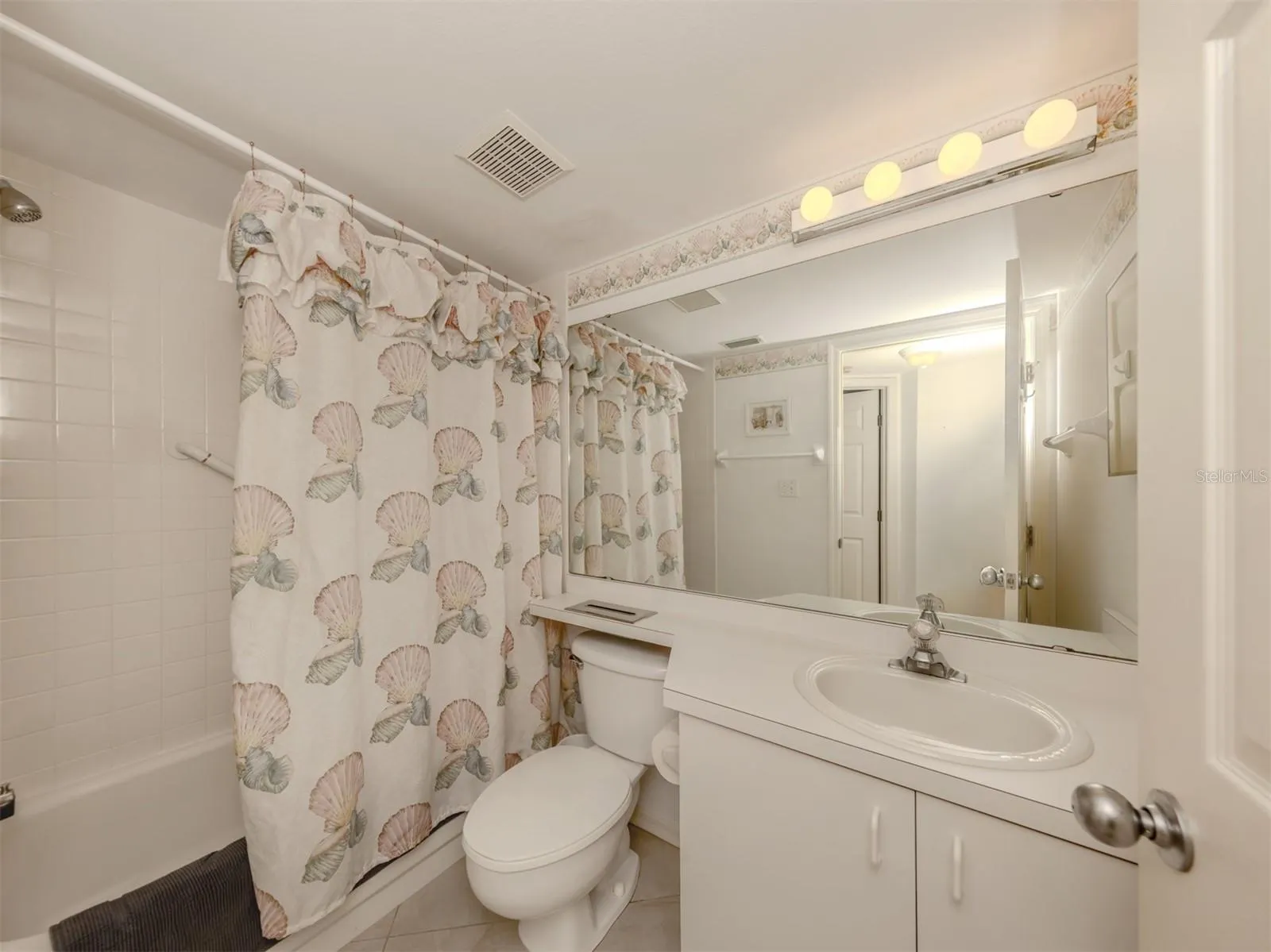 801 WATERSIDE DR #102 #102